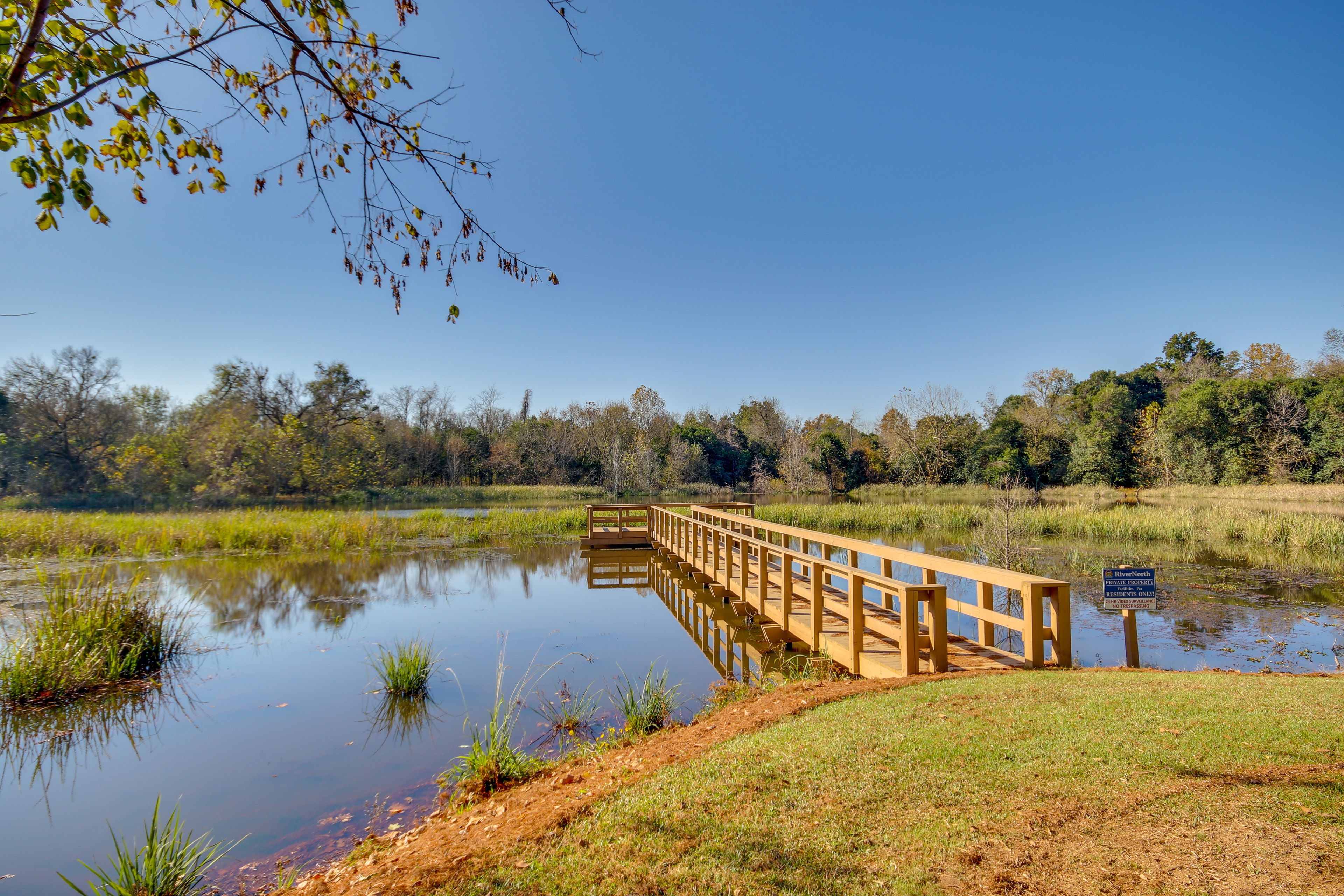 Community Pond & Fishing Pier