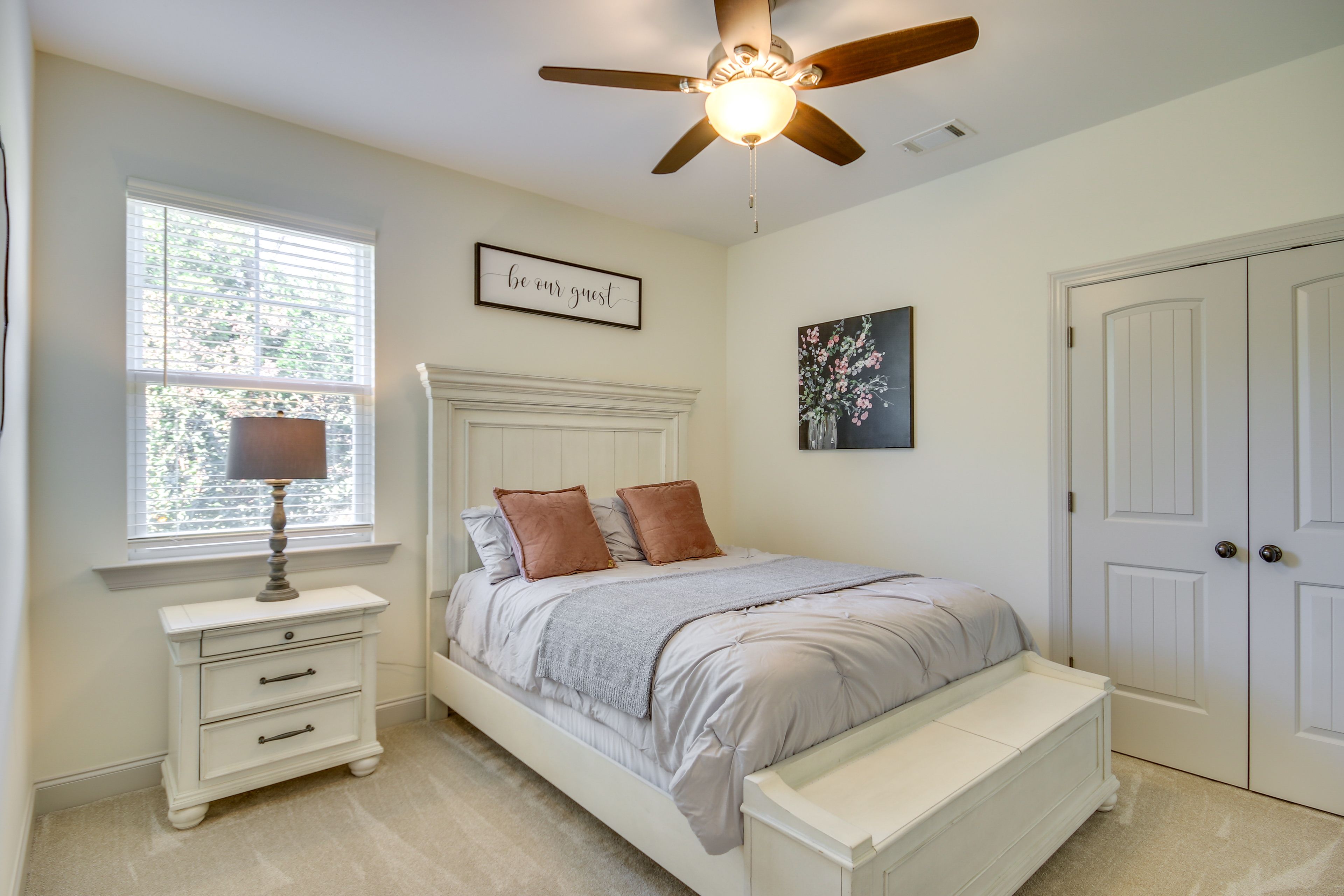 Bedroom 3 | Queen Bed