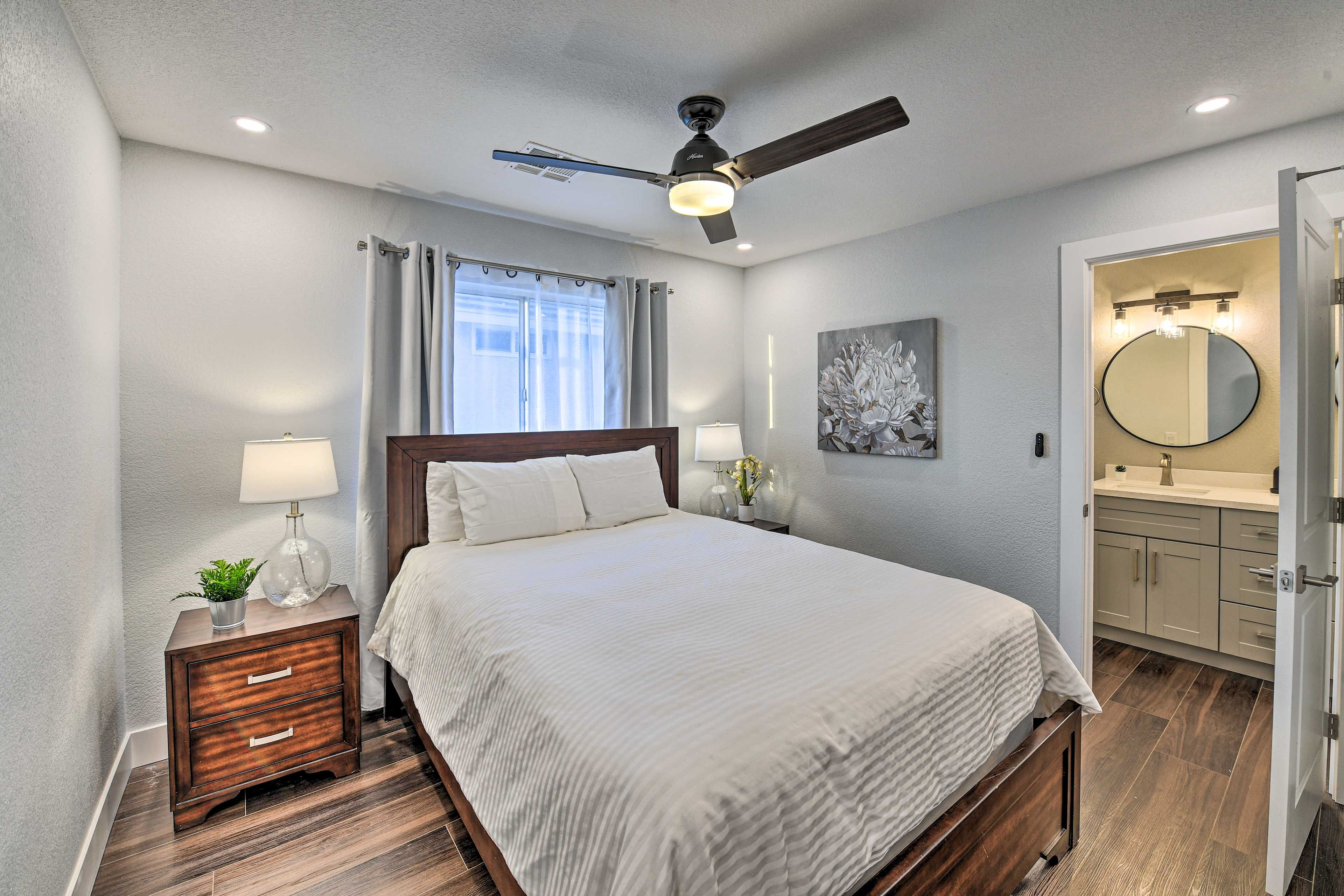 Bedroom 5 | Queen Bed | 2nd Floor