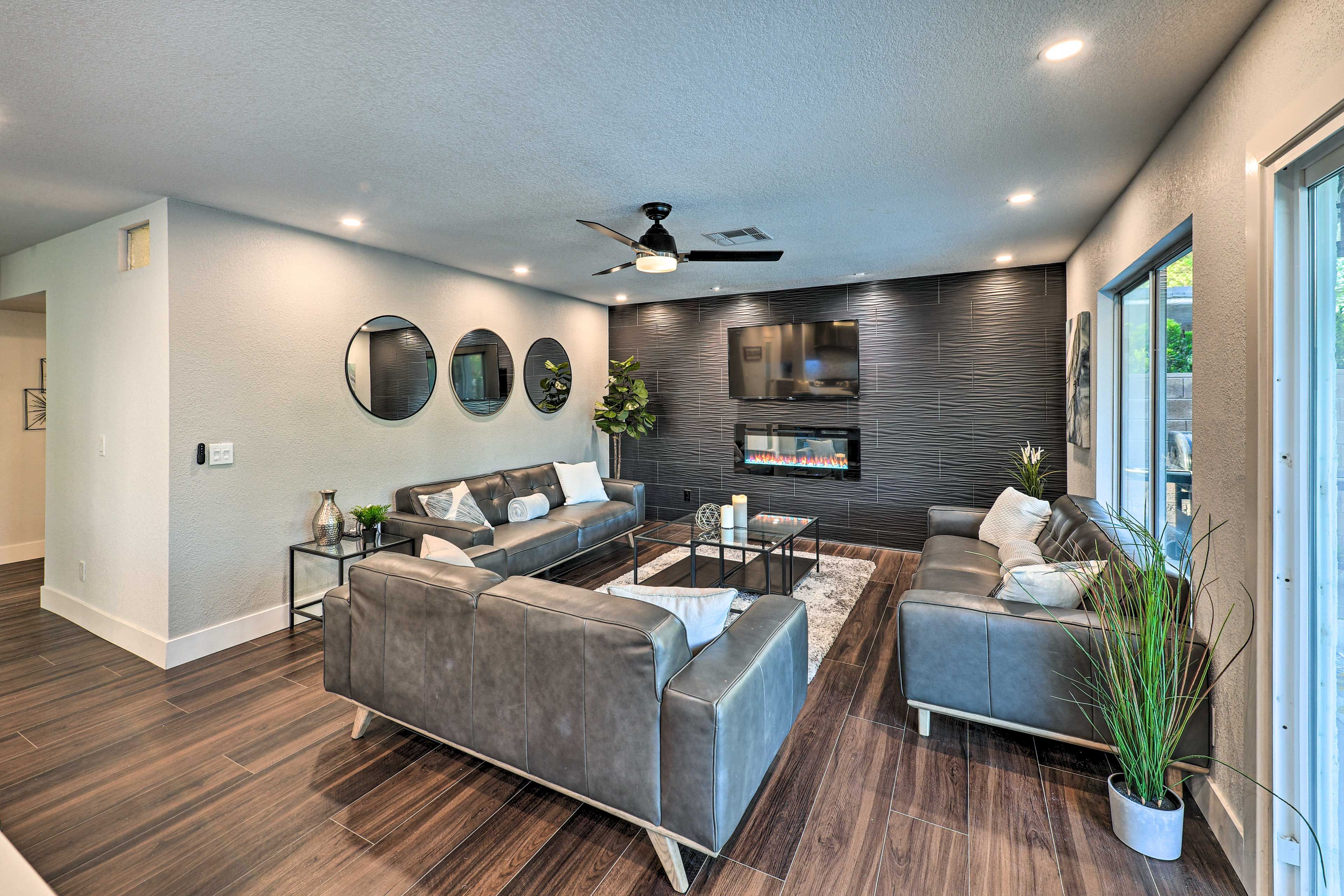 Living Room | Electric Fireplace | Smart TV