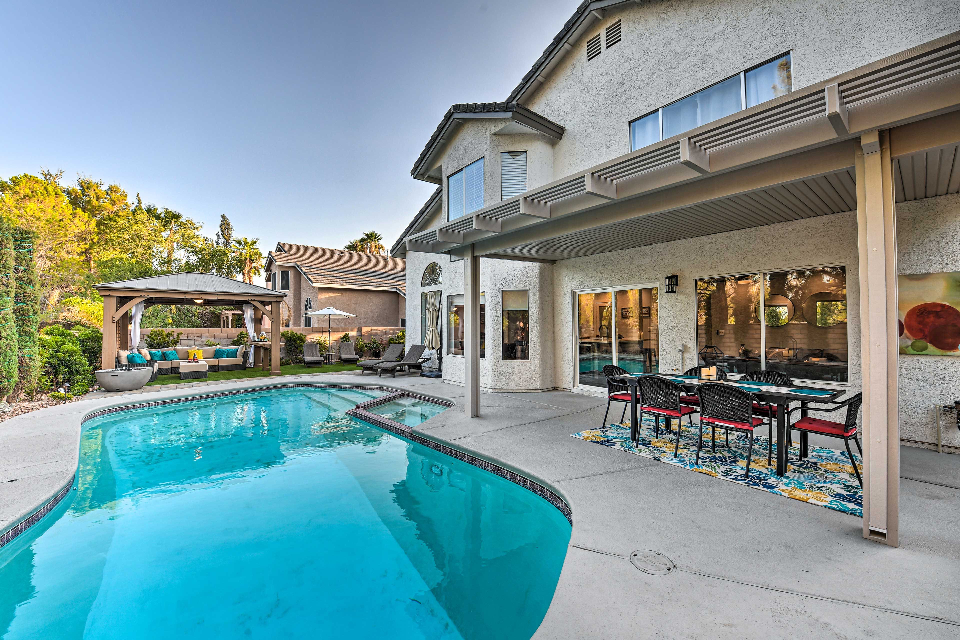 Private Pool w/ Spa | Dining Set w/ Gas Grill