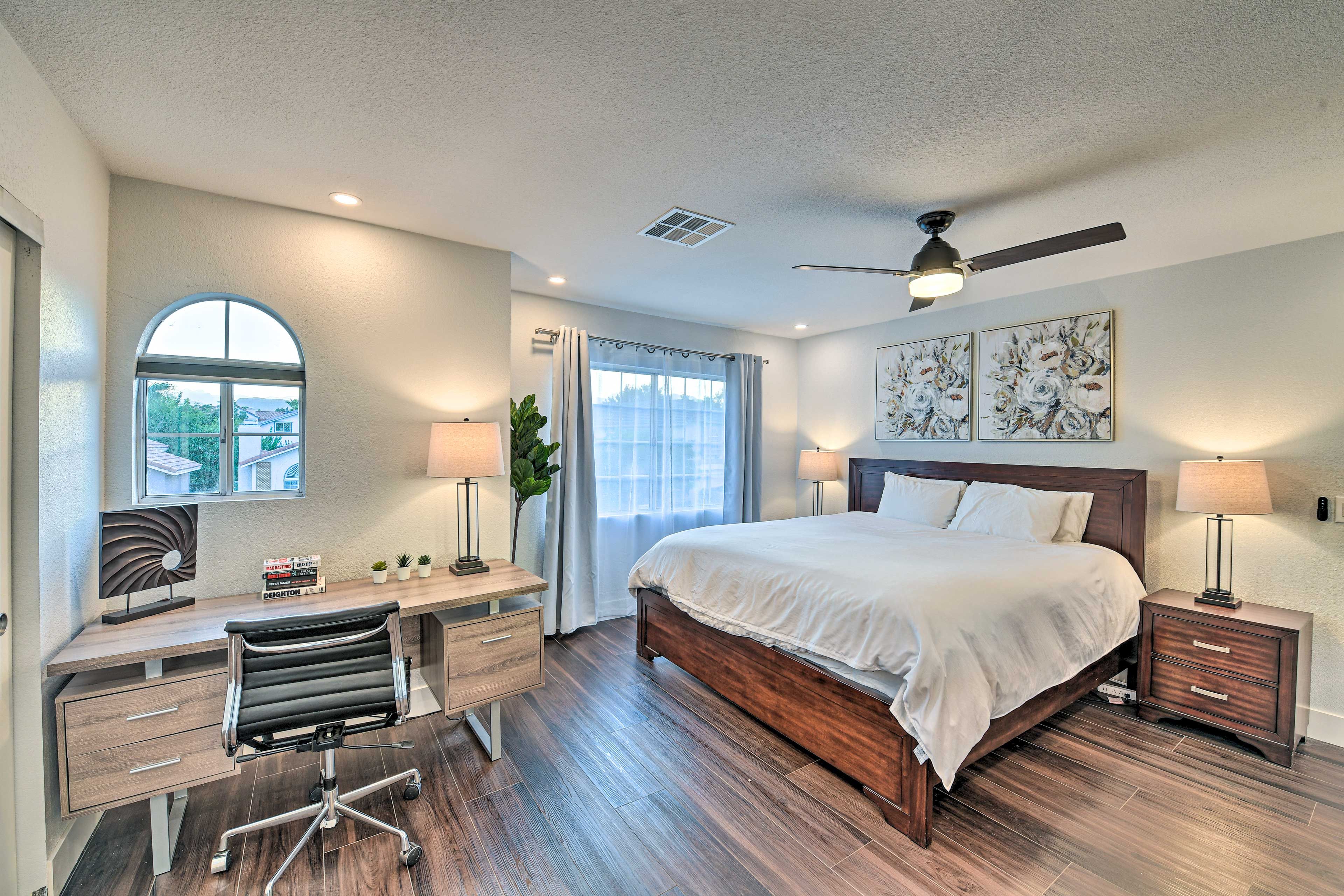 Bedroom 2 | King Bed | 2nd Floor