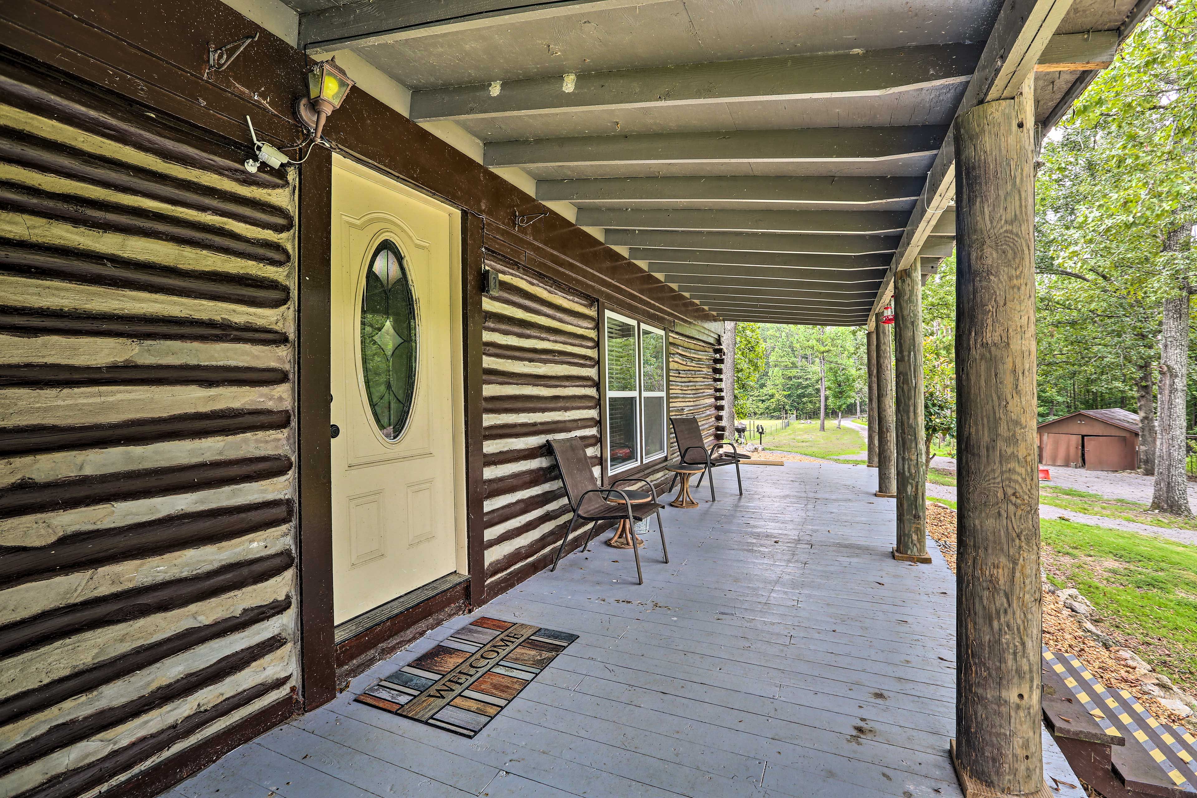 Side Porch | 8 External Security Cameras (Facing Out)