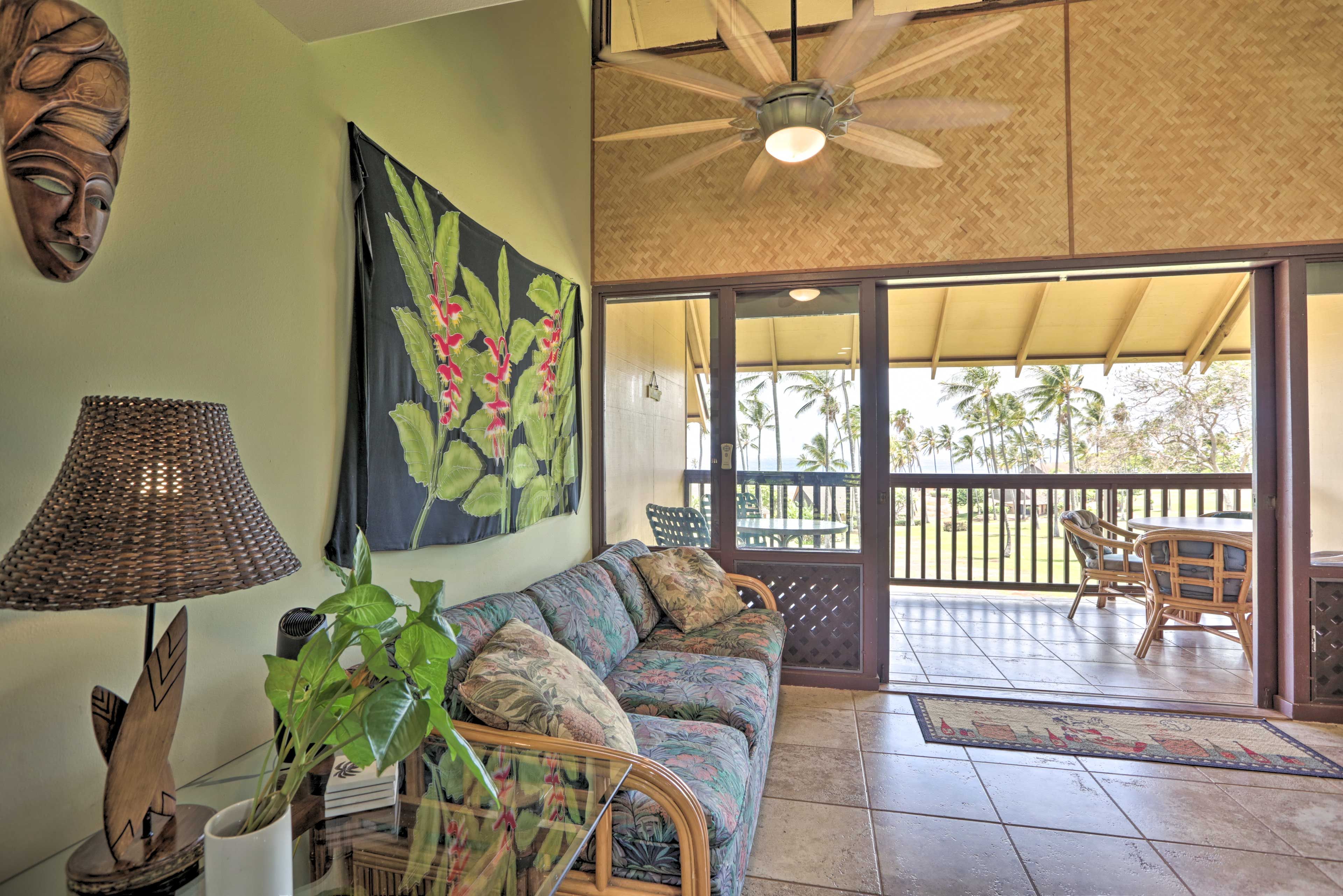 Living Room | Private Lanai