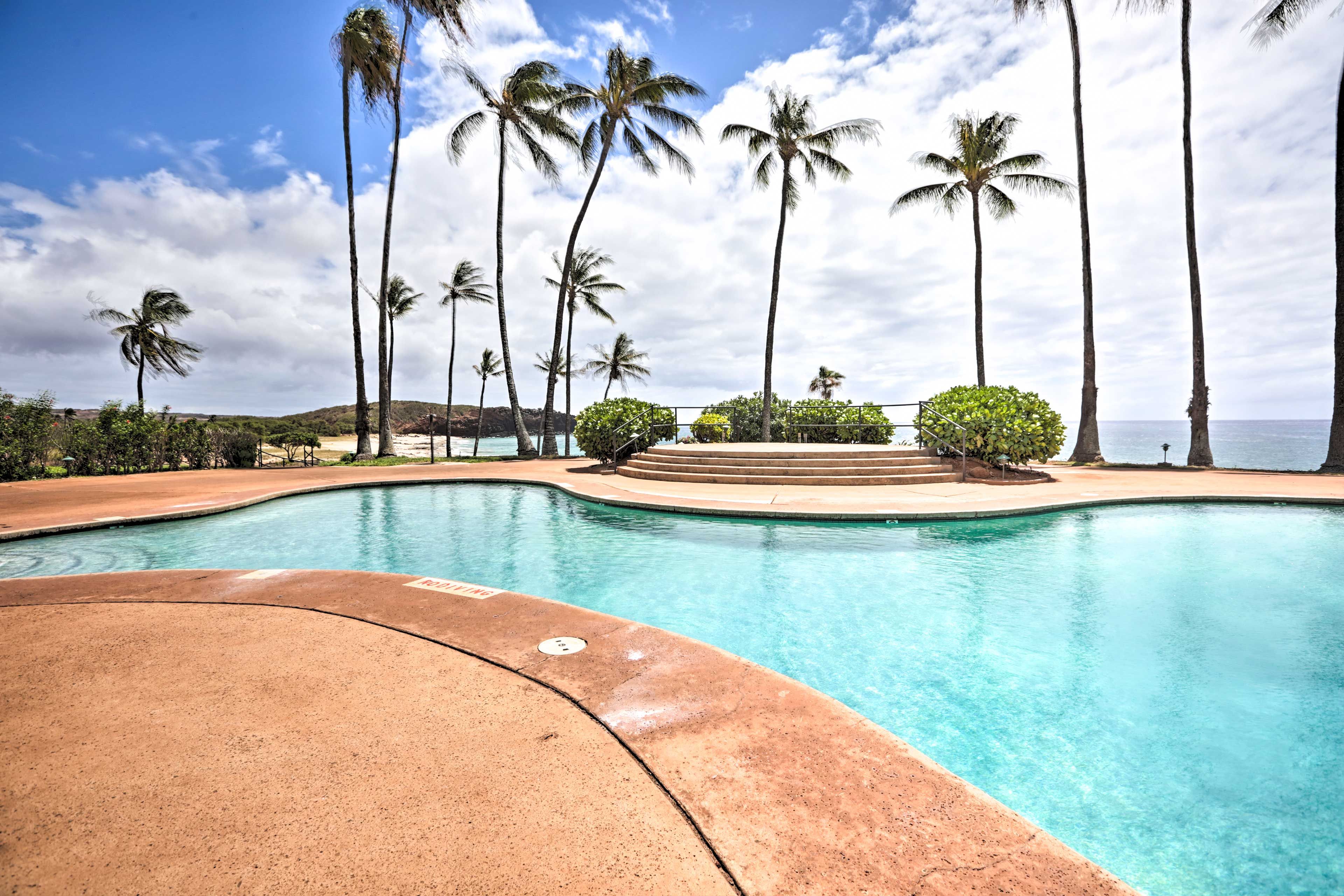 Community Pool | Direct Beach Access