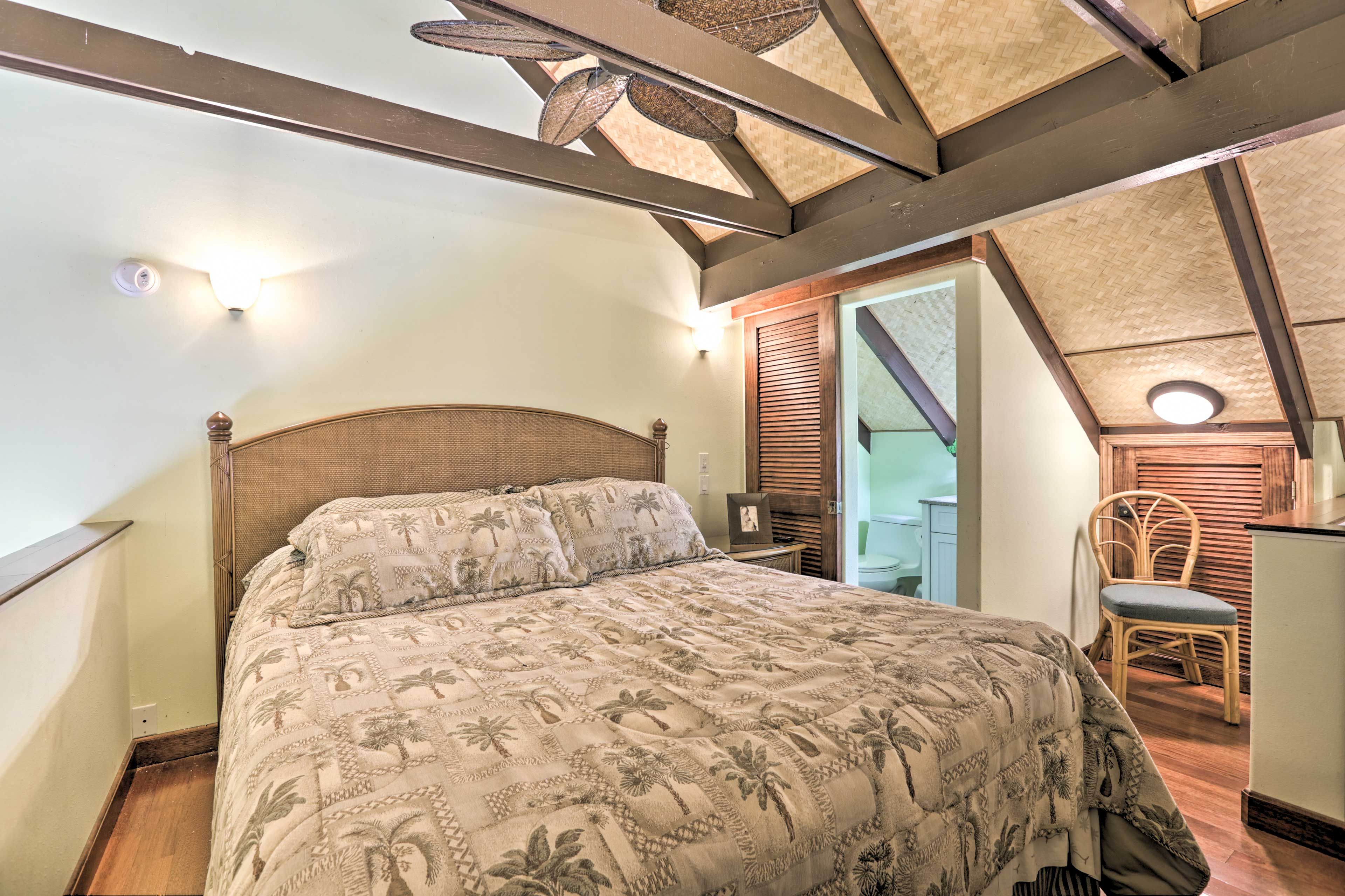 Bedroom | California King Bed