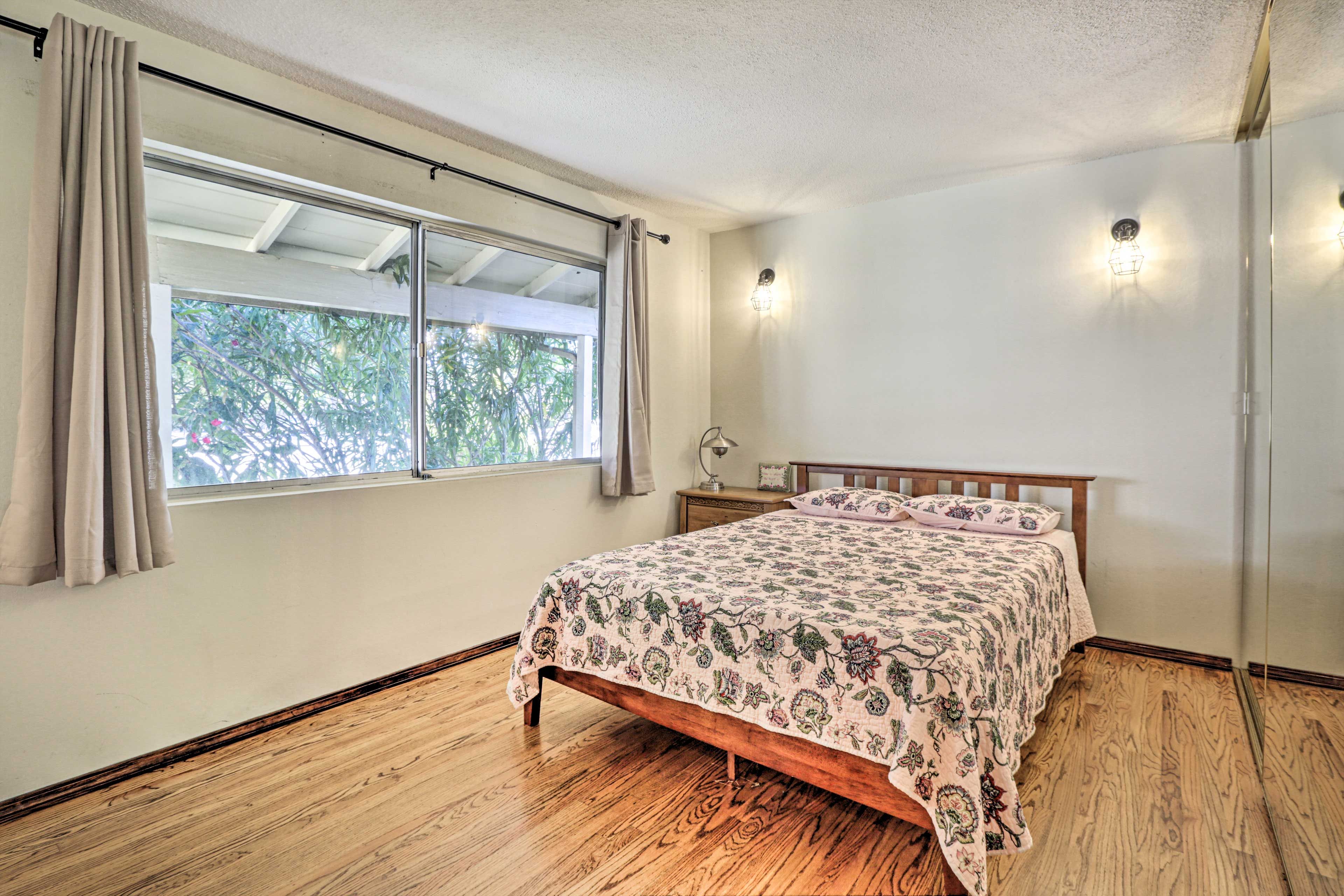 Bedroom 2 | Queen Bed