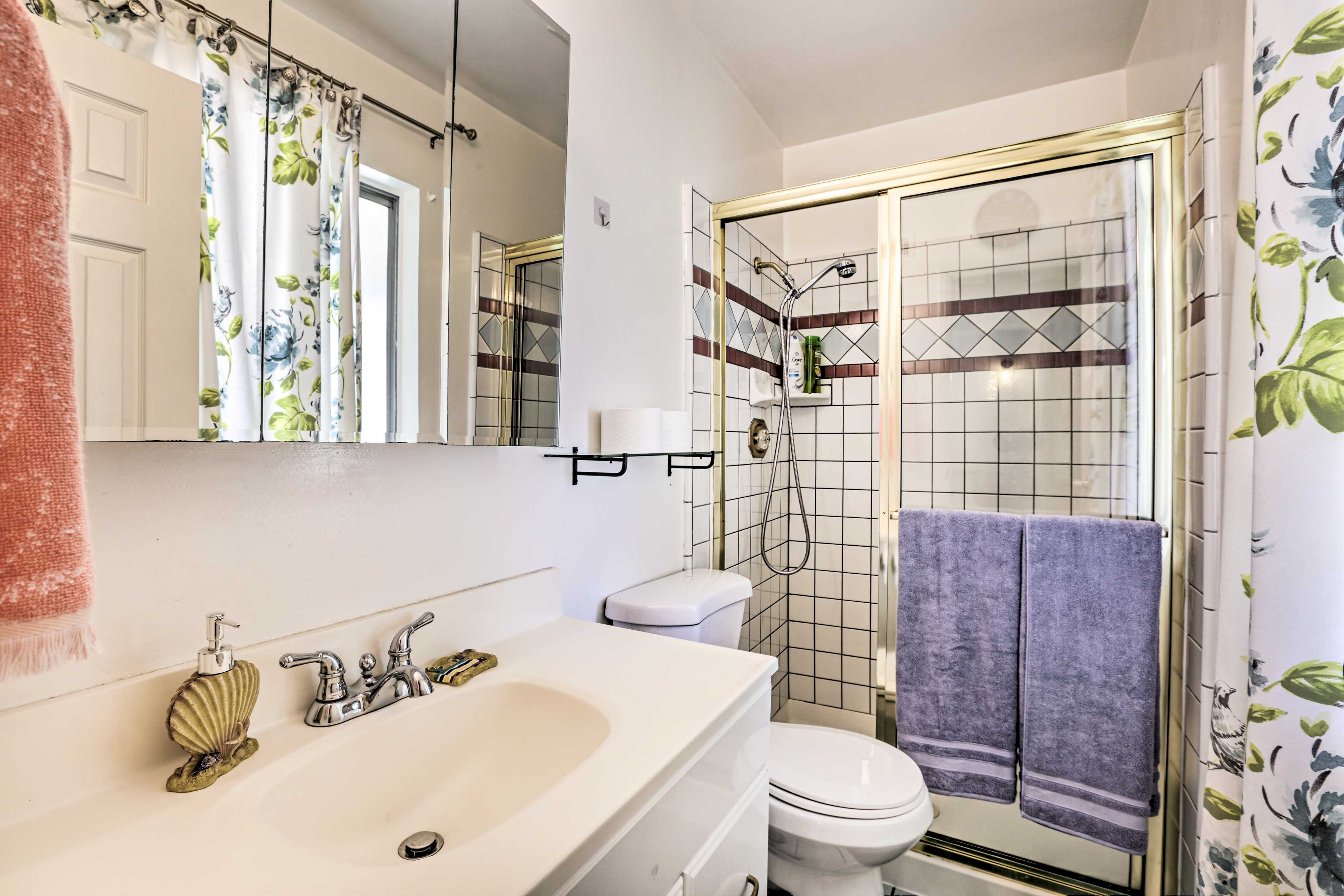 Full Bathroom | Hair Dryer