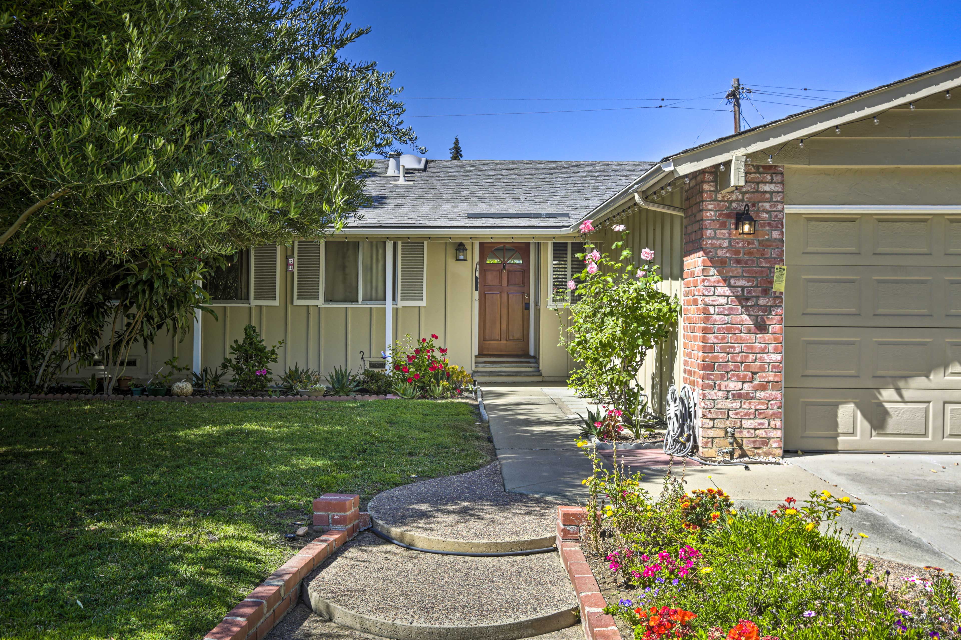 House Exterior | Keyless Entry