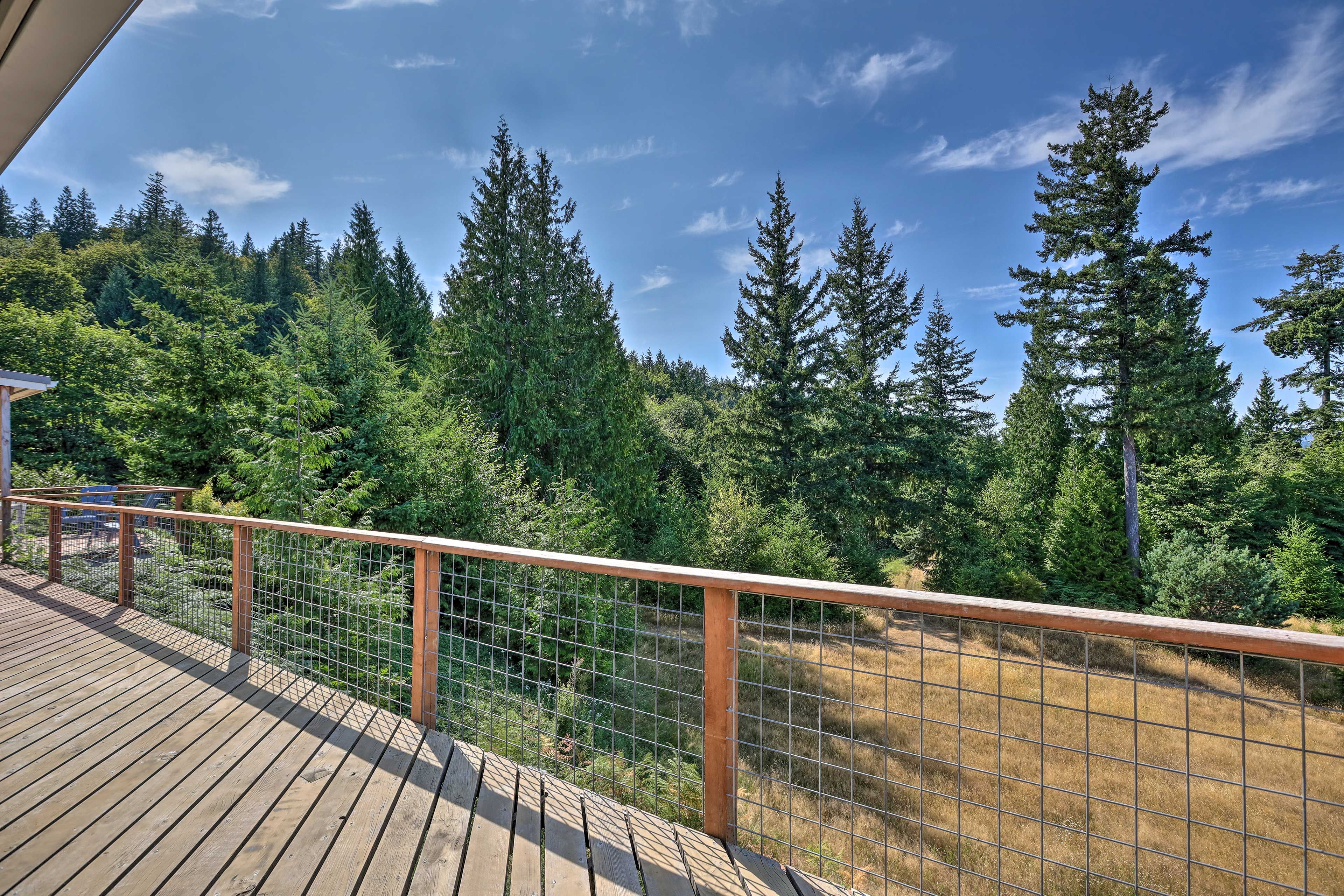 Wraparound Deck