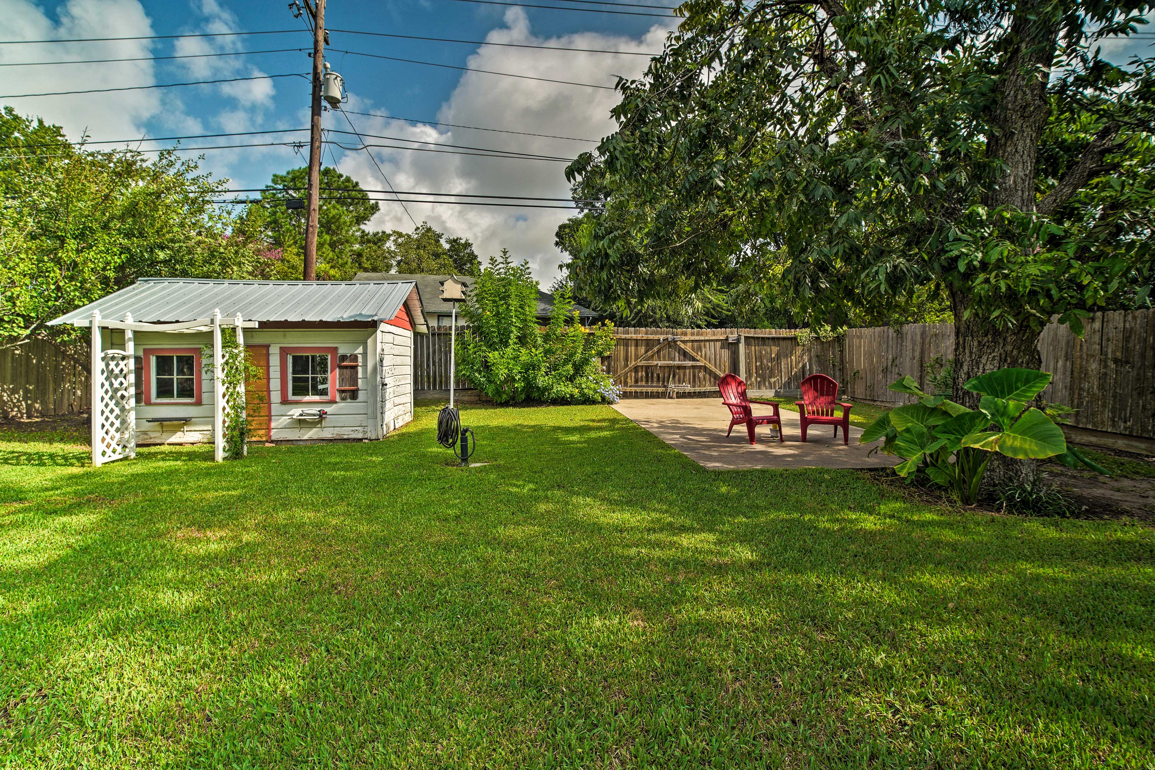 Private Yard | Pet Friendly
