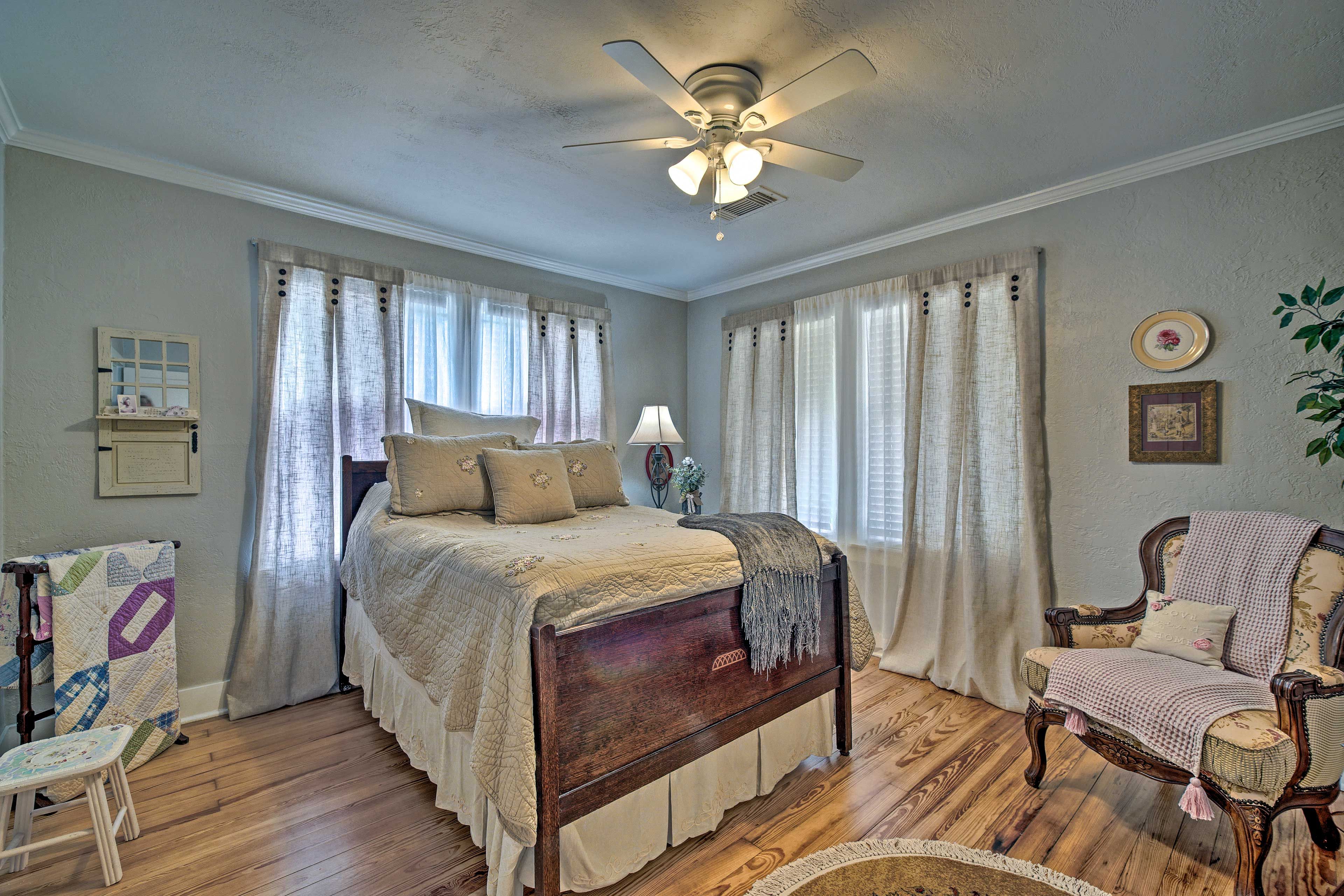 Bedroom 1 | Full Bed