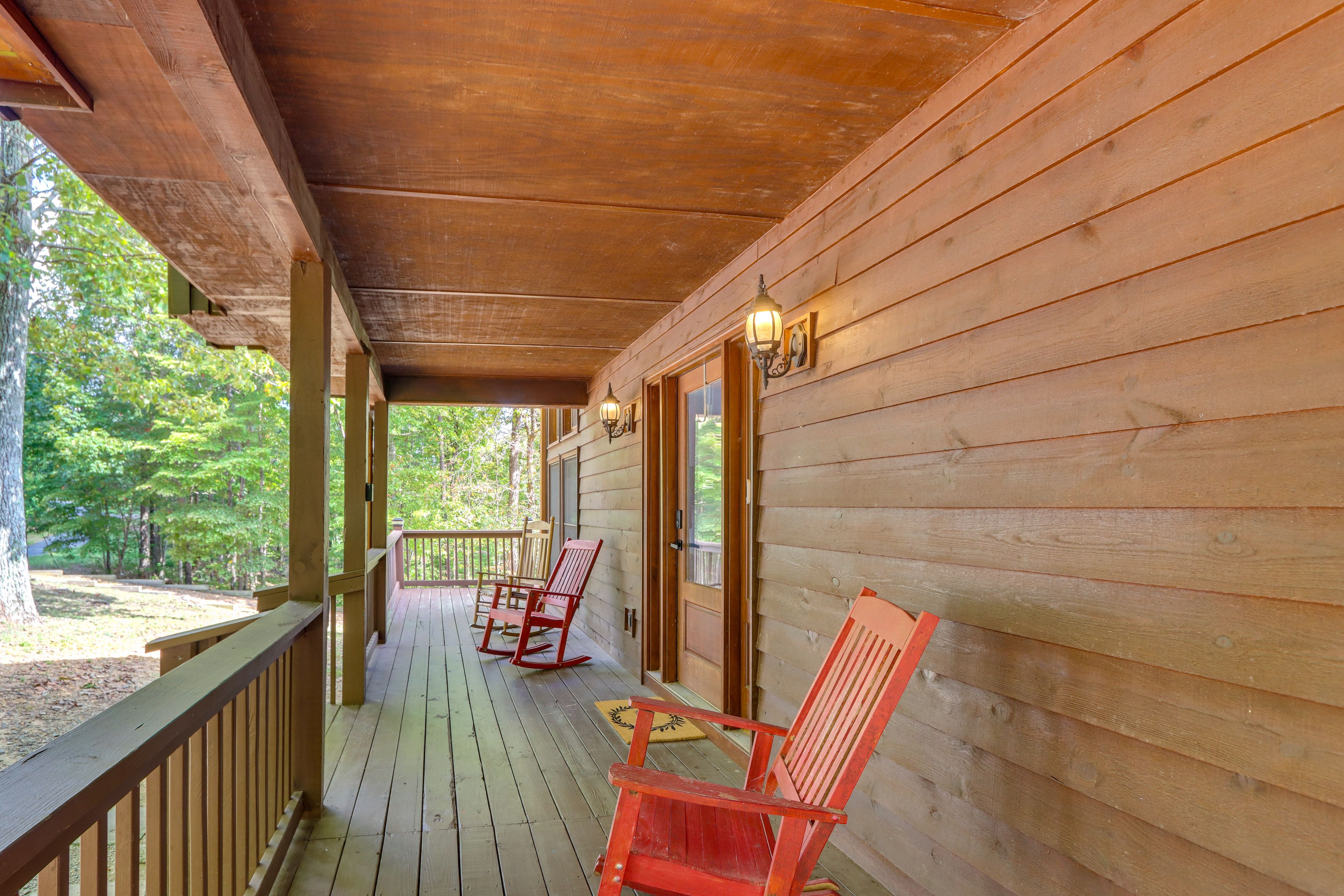 Property Exterior | Front Porch