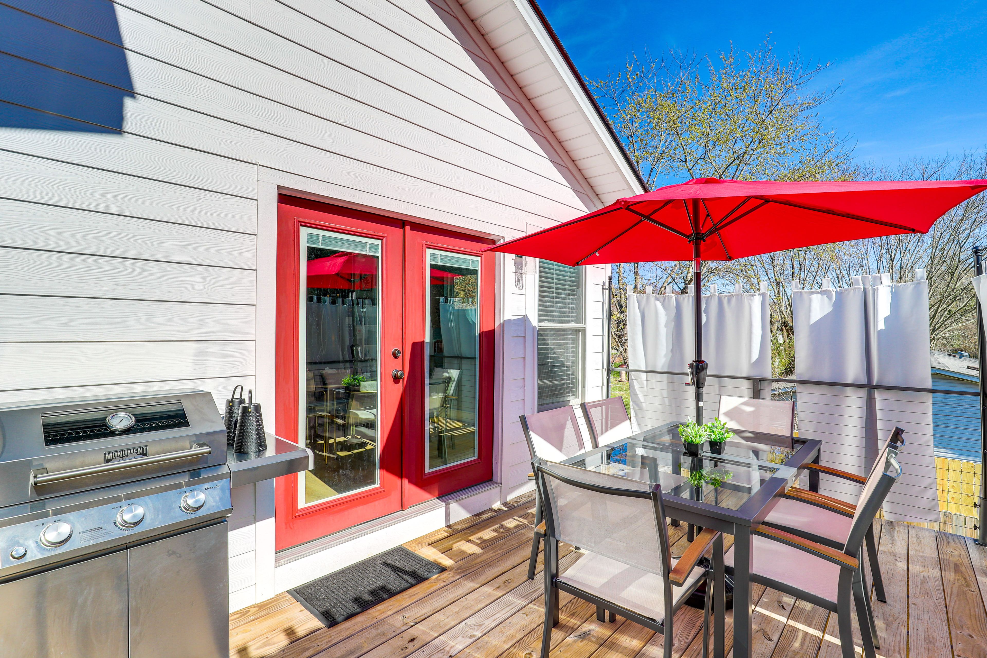 Deck | Gas Grill