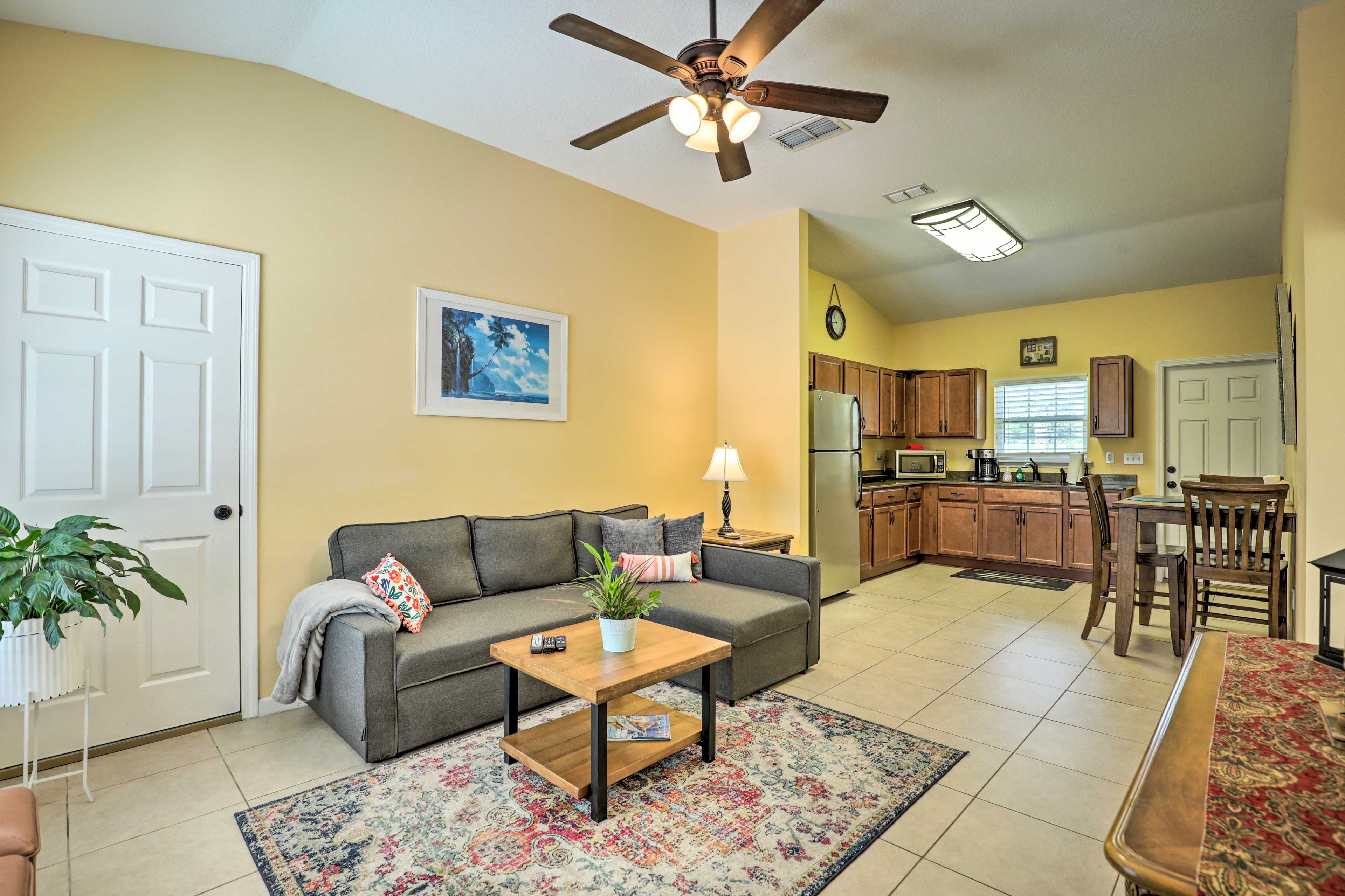 Living Room | Cable TV