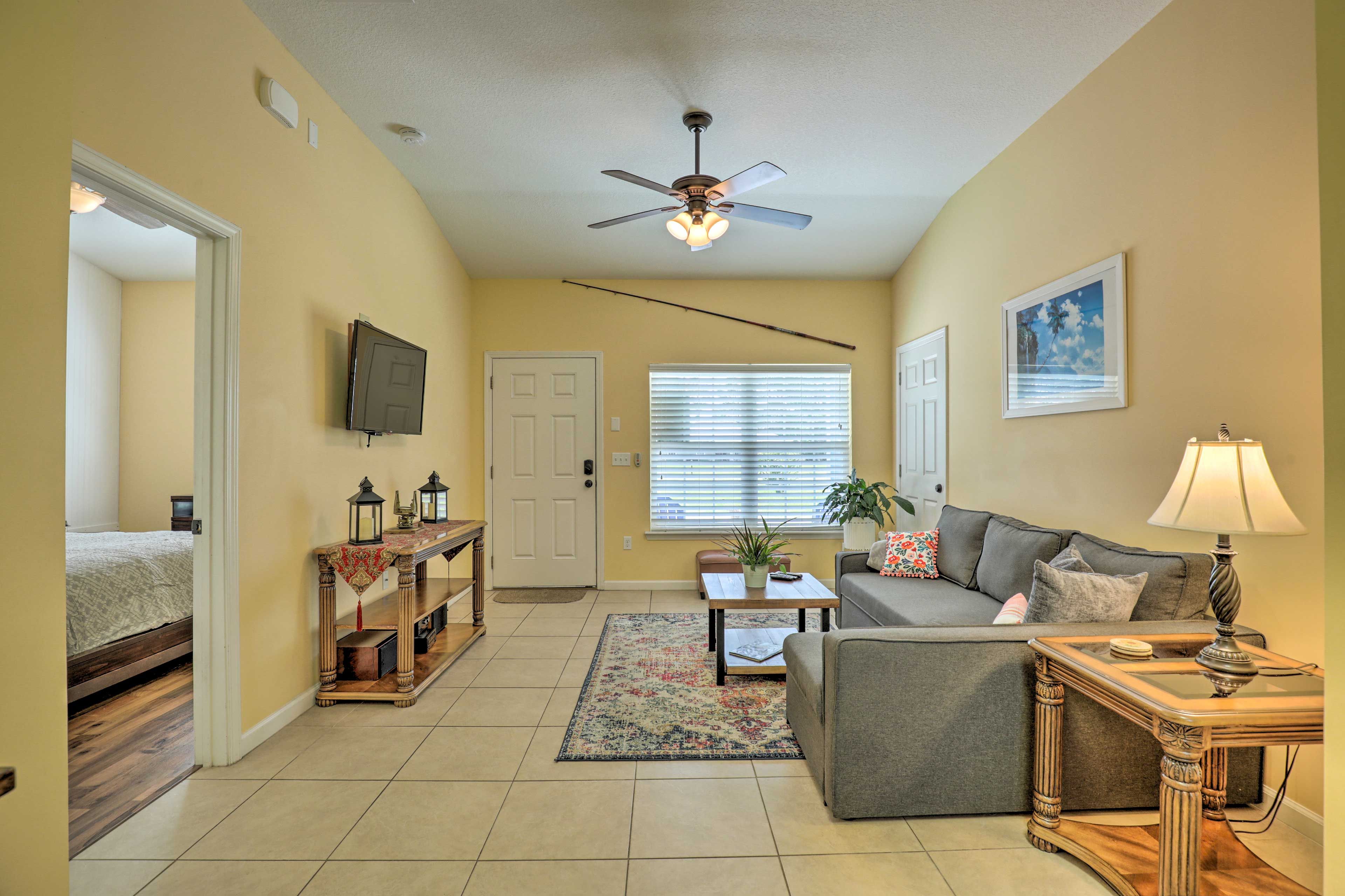 Living Room | Central A/C & Heat