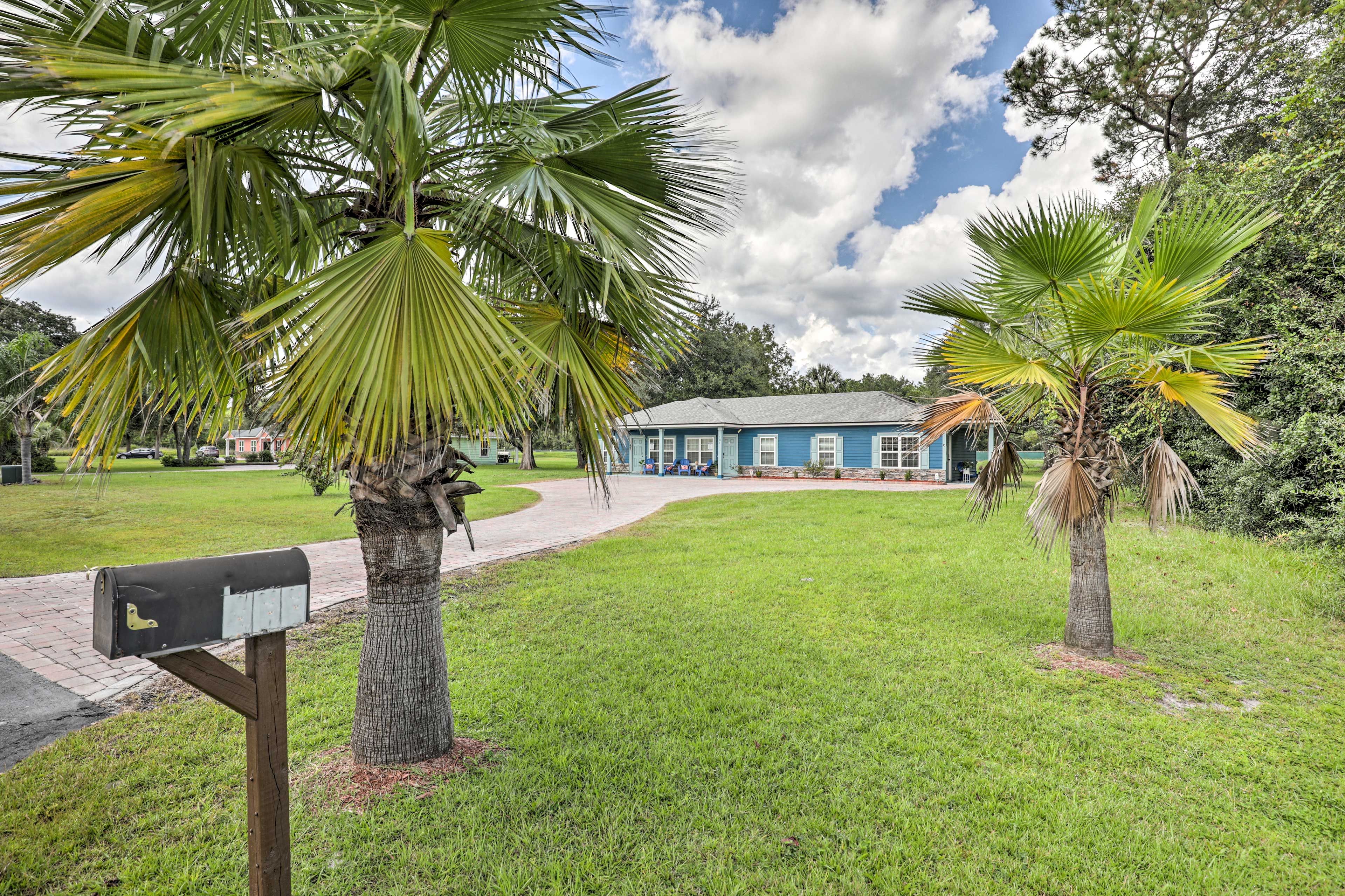 Palatka Vacation Rental | 1BR | 1BA | 1 Step Required For Access | 800 Sq Ft