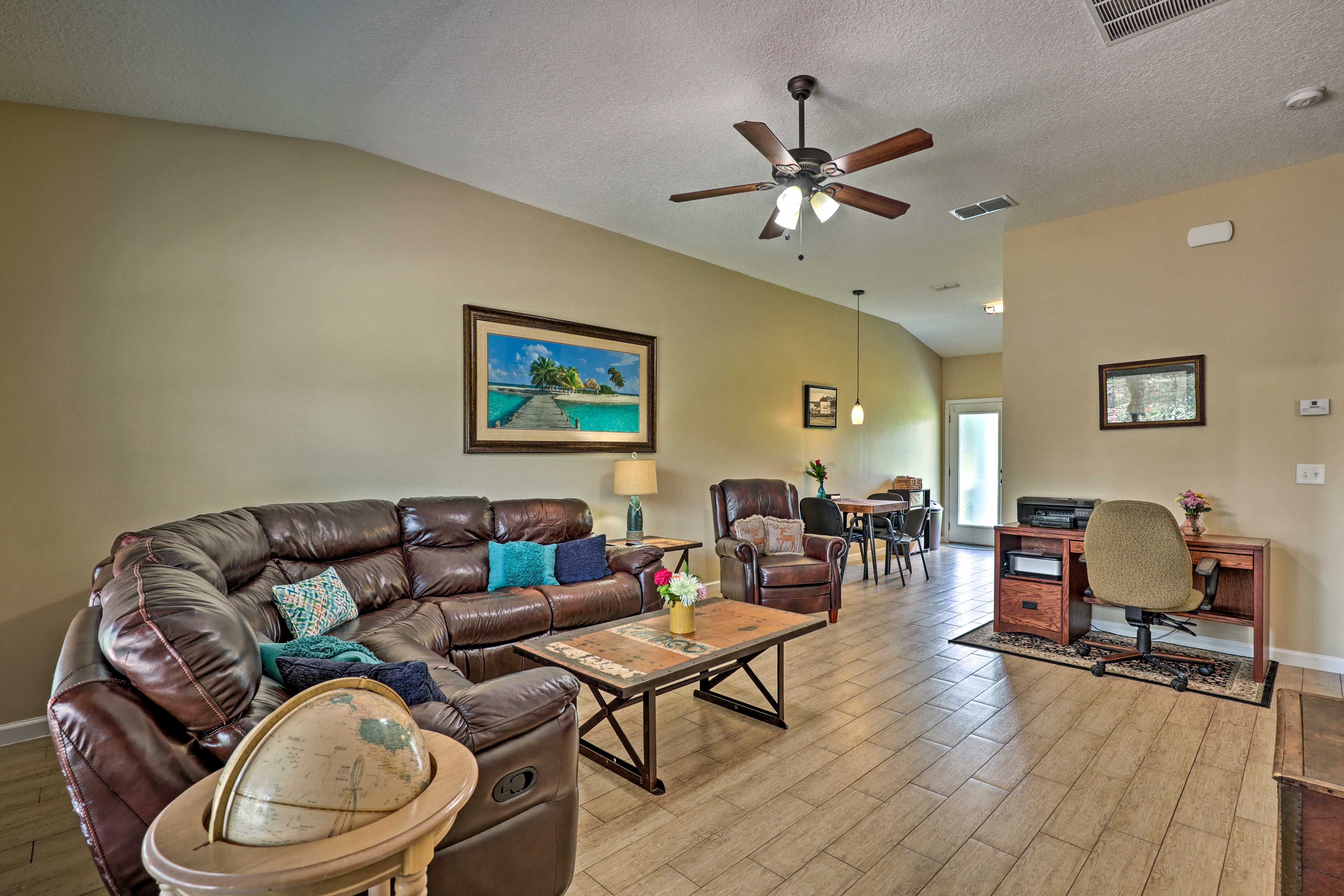 Living Room | Free WiFi