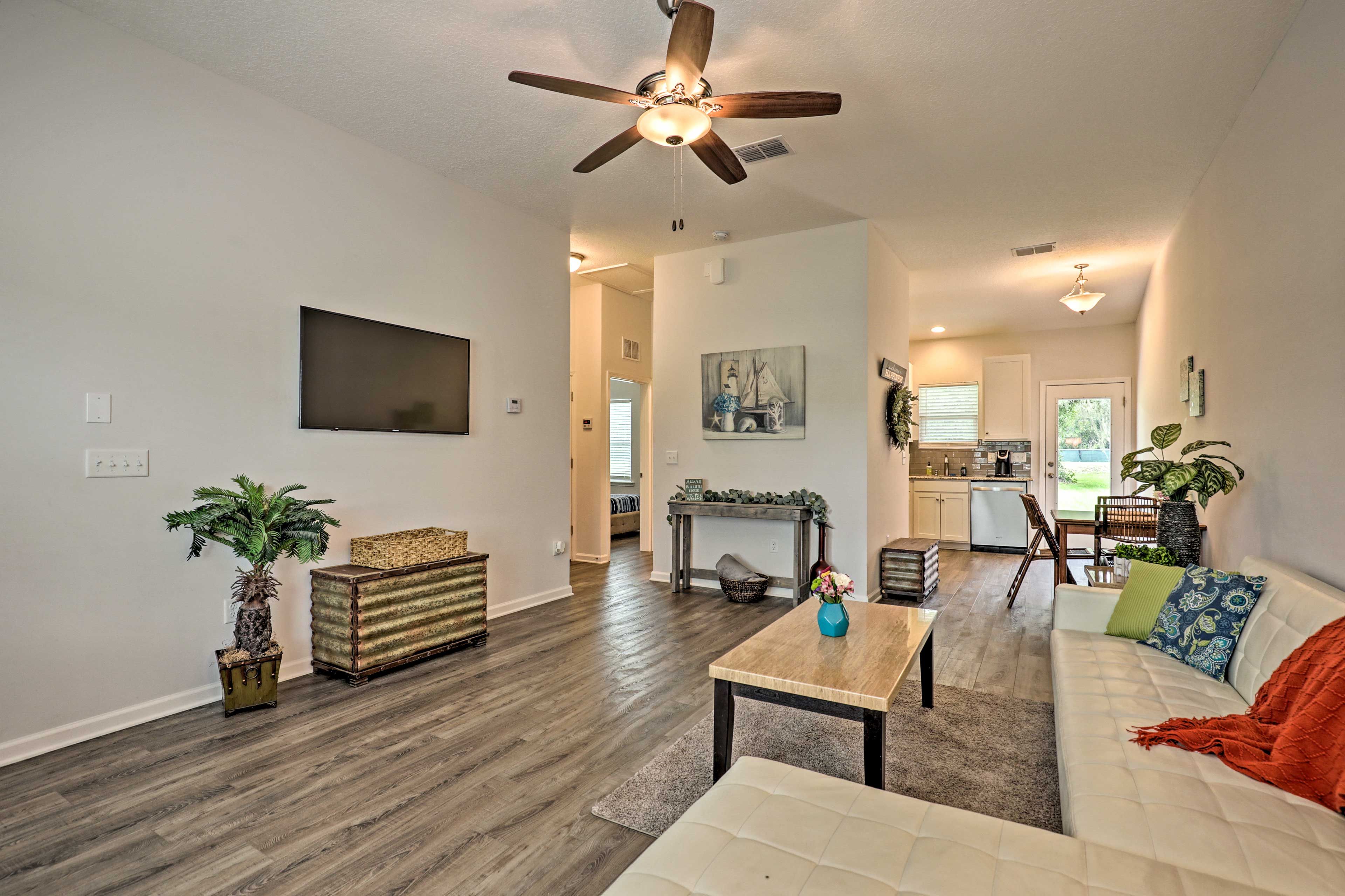 Palatka Vacation Rental | 2BR | 1.5BA | 1-Story Apartment | 1,200 Sq Ft