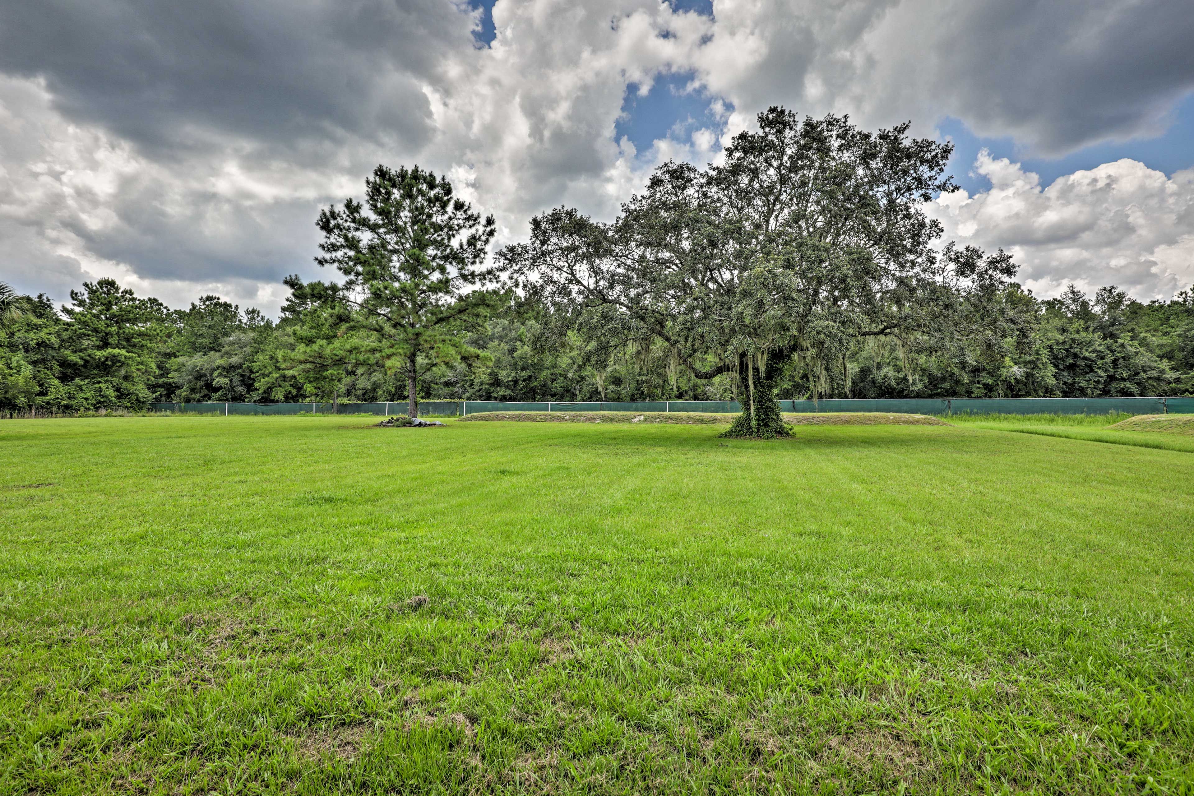 Exterior Space | Neighborhood Views