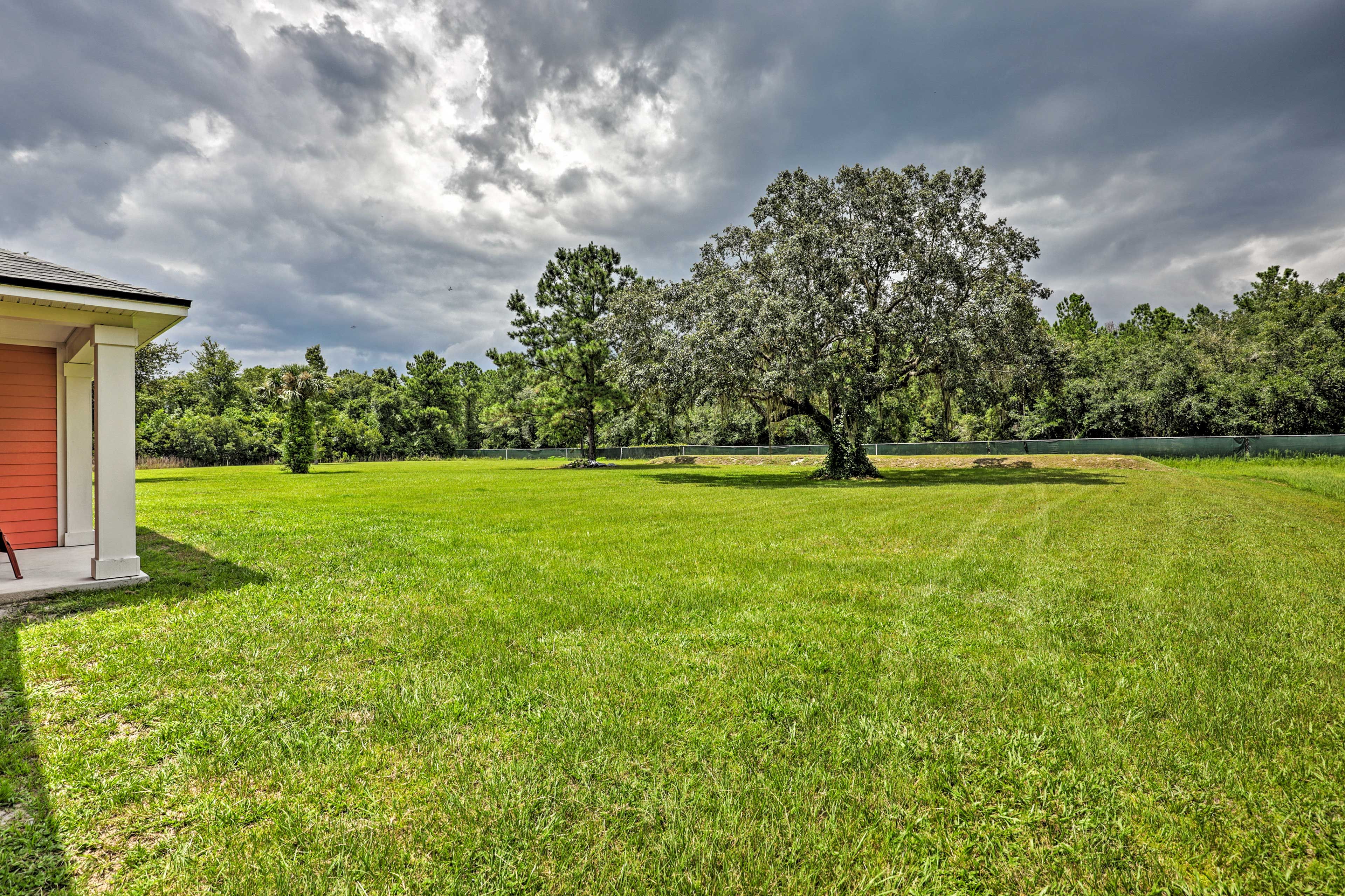 Yard | Shared Fire Pit (Decorative Only) | Driveway Parking (2 Vehicles)