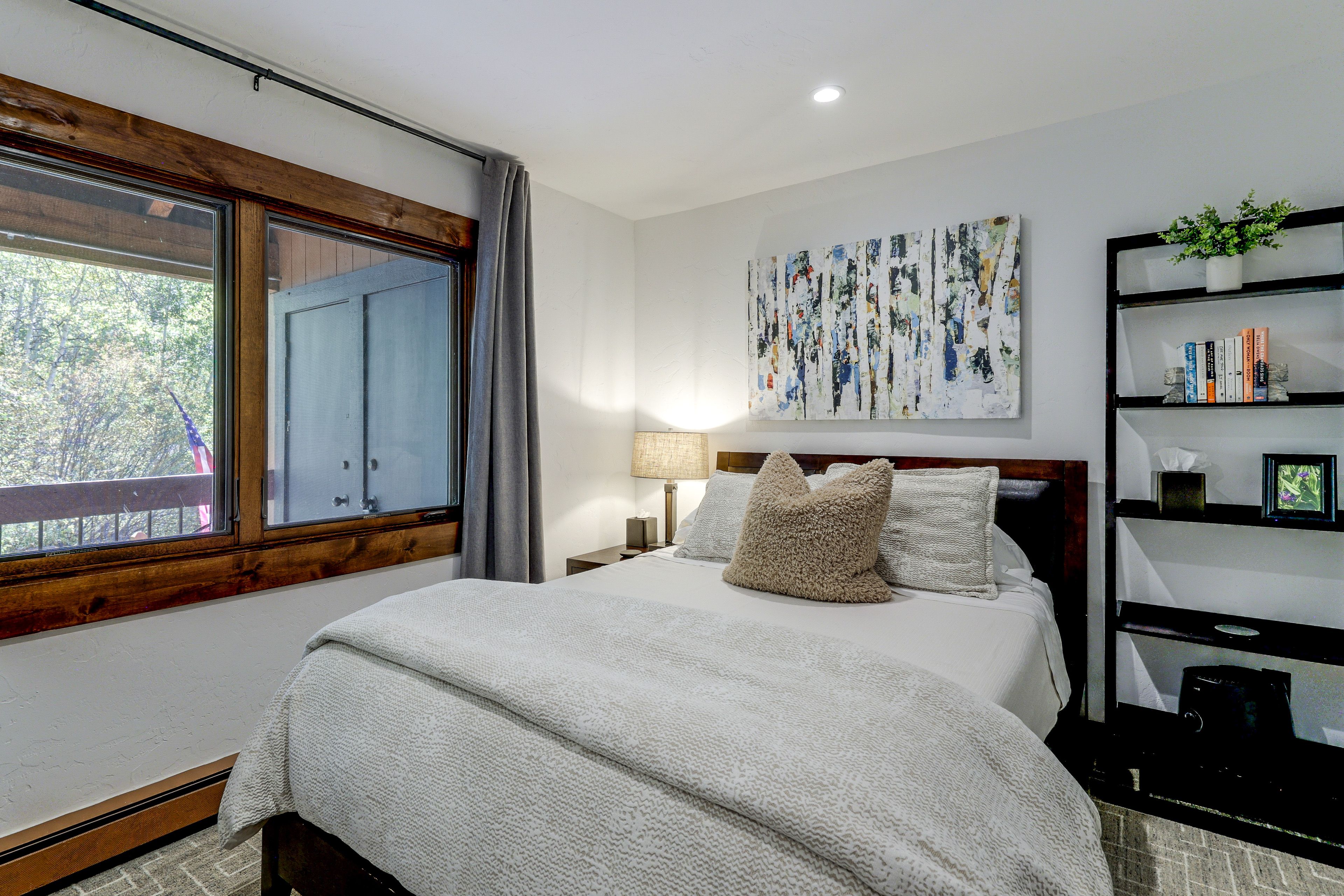 Bedroom 1 | Queen Bed | Lower Level