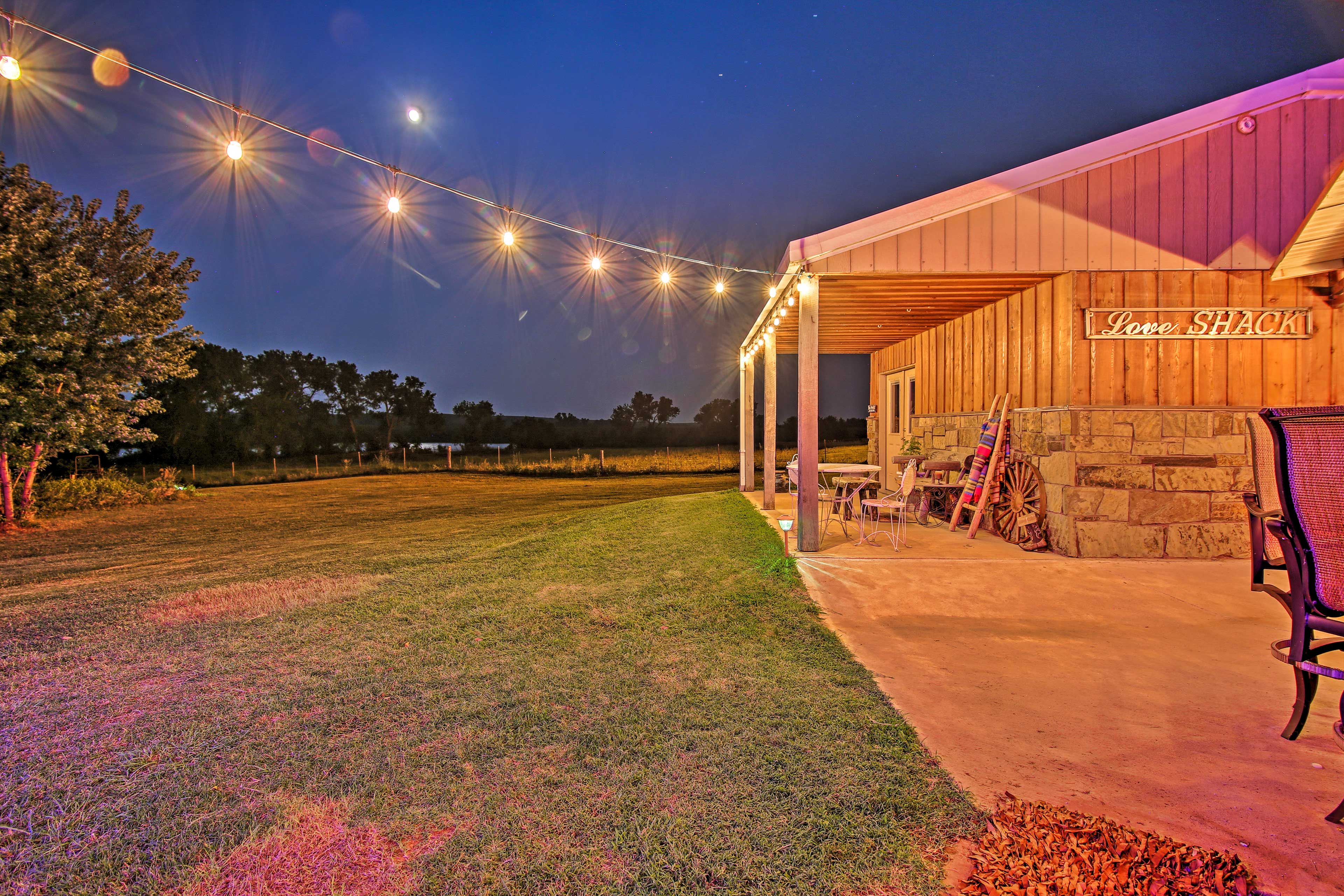 Bedroom 6 (Love Shack) Exterior