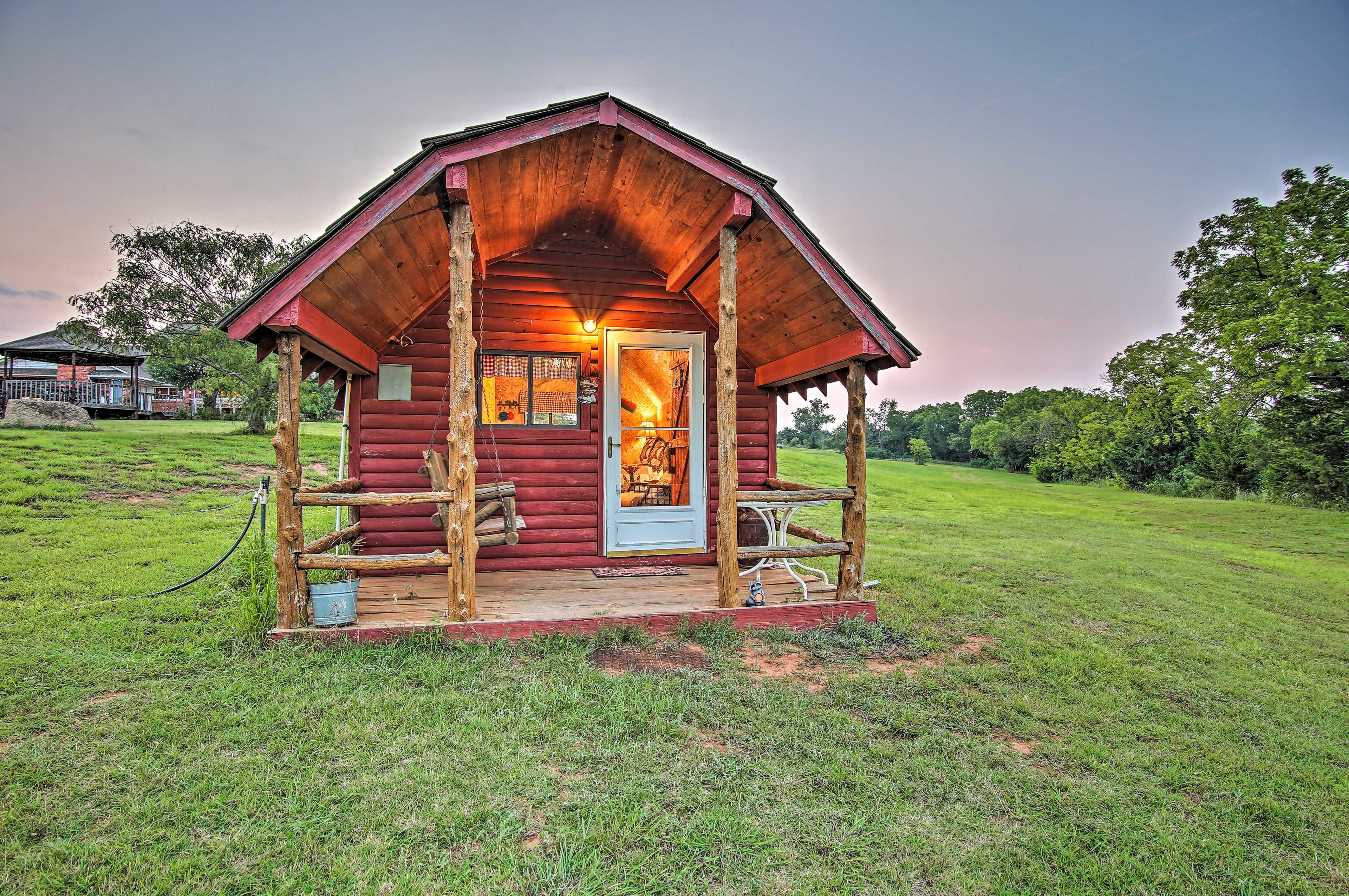 Bedroom 5 (Cabin by the Lake)