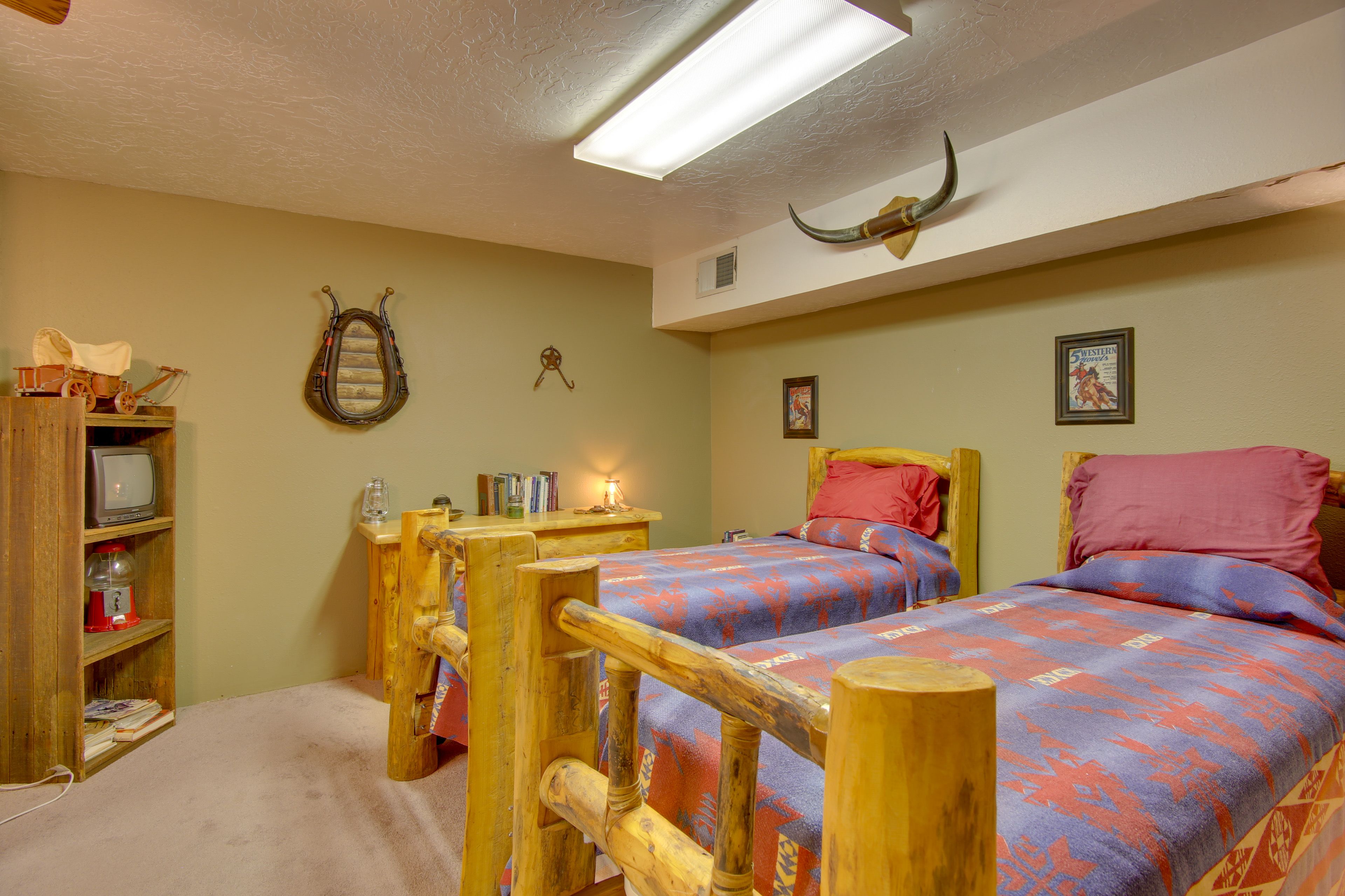 Bedroom 4 | 2 Twin Beds | Lower Level