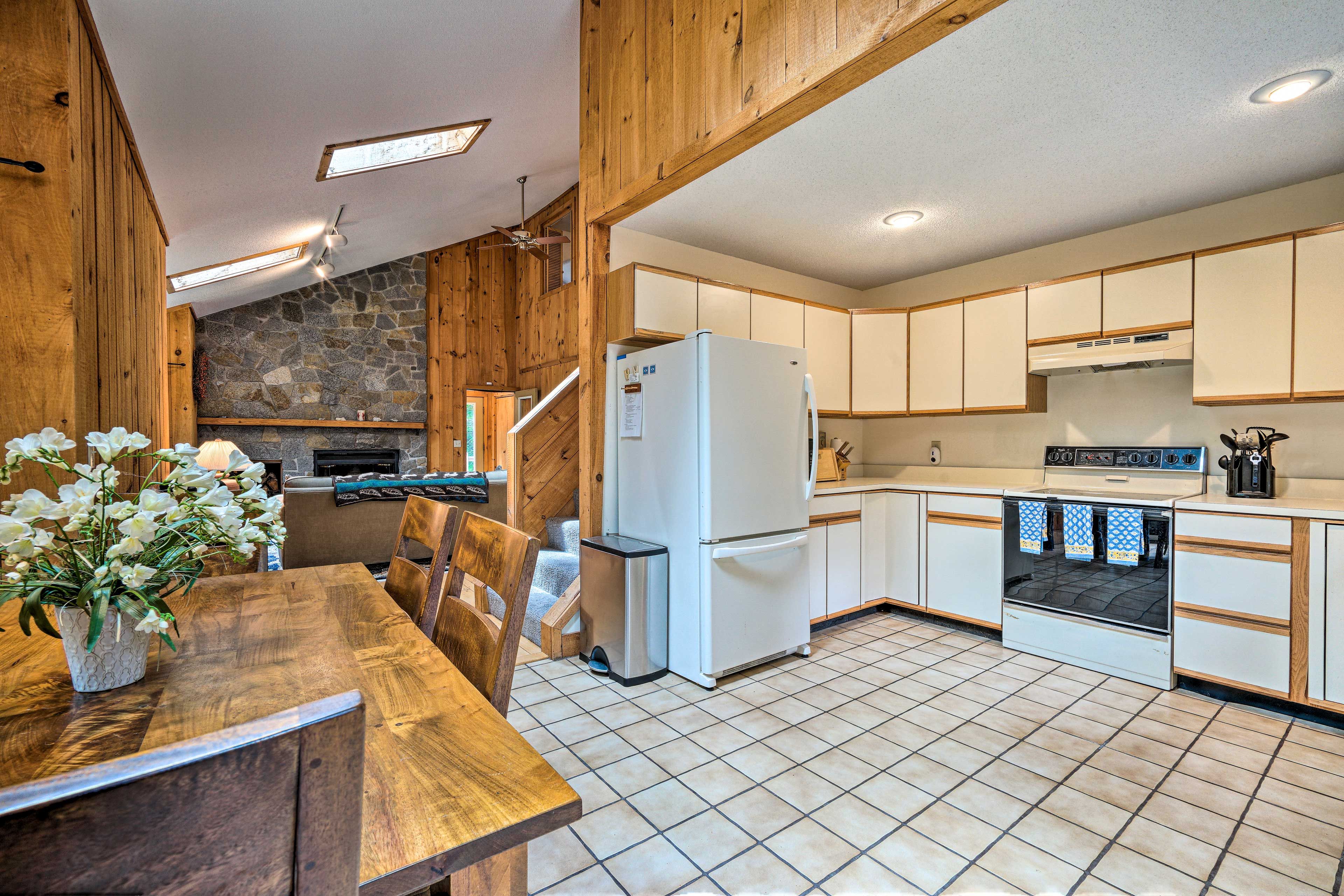 Kitchen | Main Floor | Fully Equipped | Cooking Basics & Spices