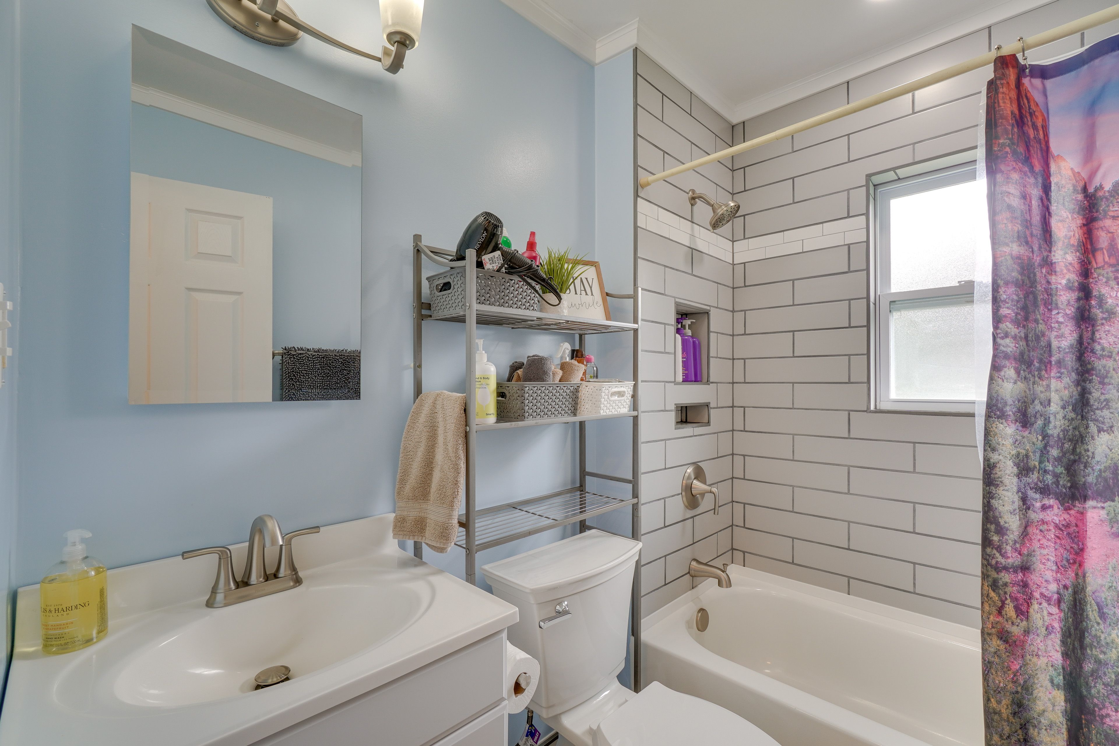 Bathroom | Towels Provided | Complimentary Toiletries | Hair Dryer