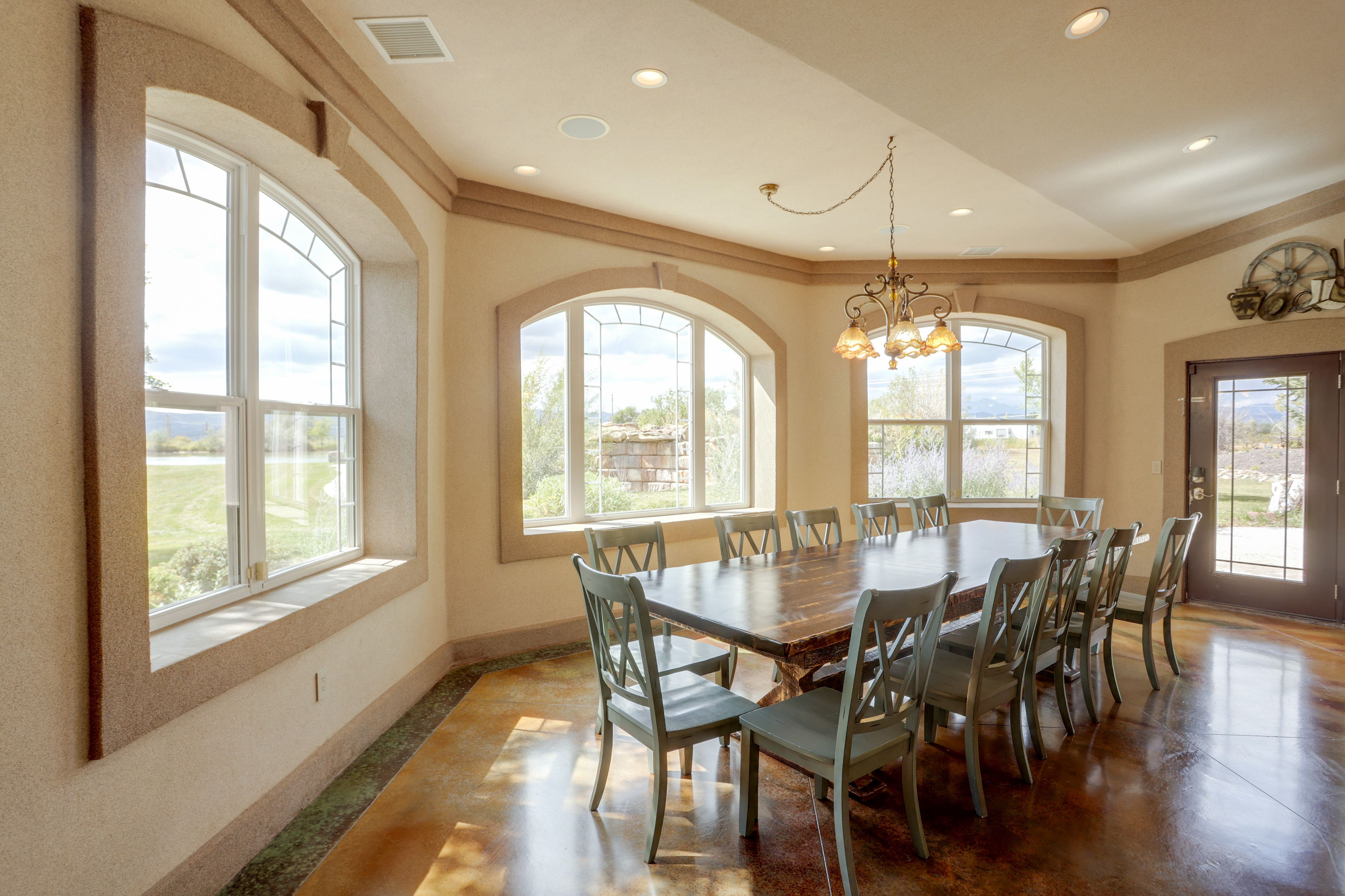 Dining Area | Dishware & Flatware