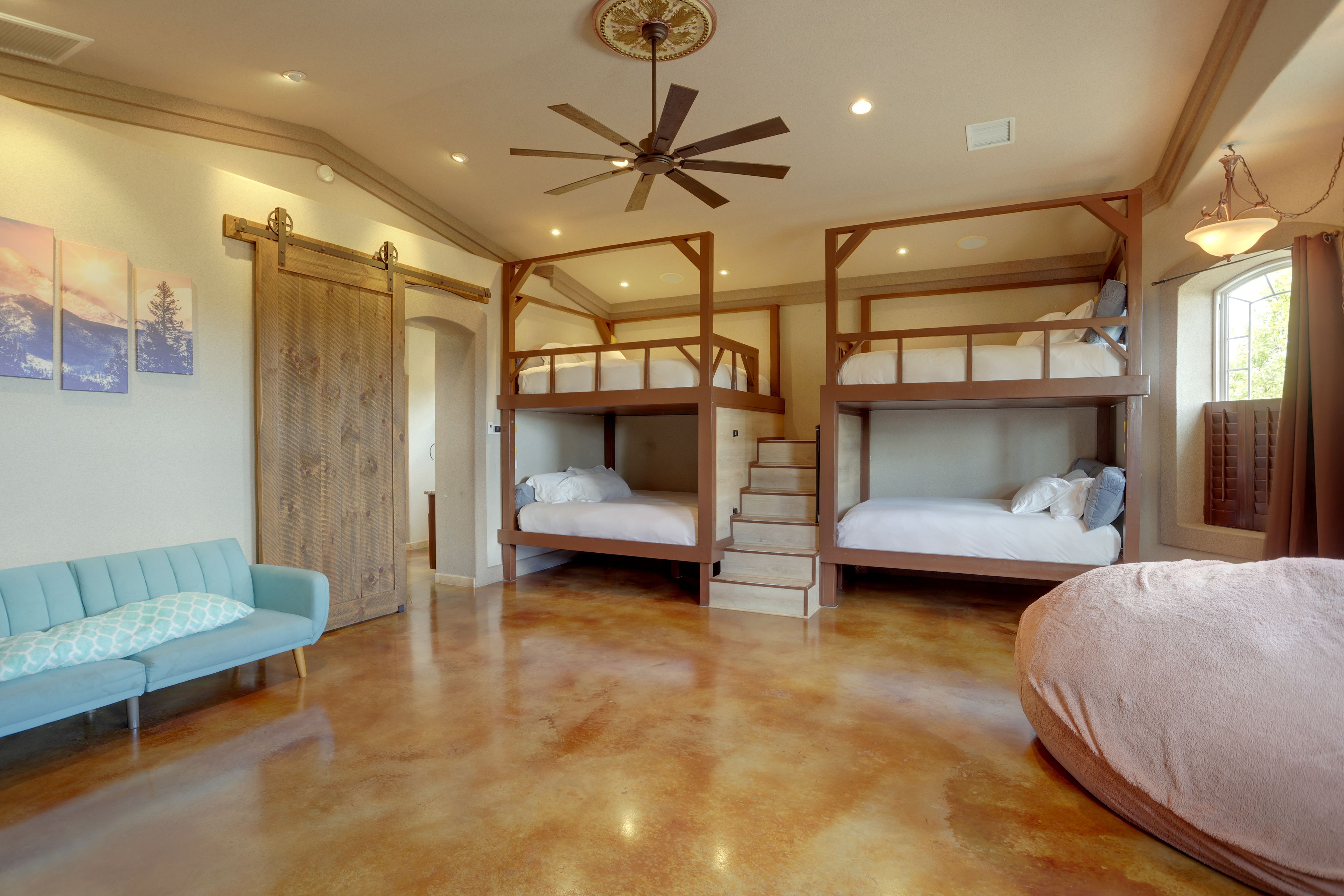 Bedroom Suite 2 | King Bunk Bed, Queen Bunk Bed | Smart TV