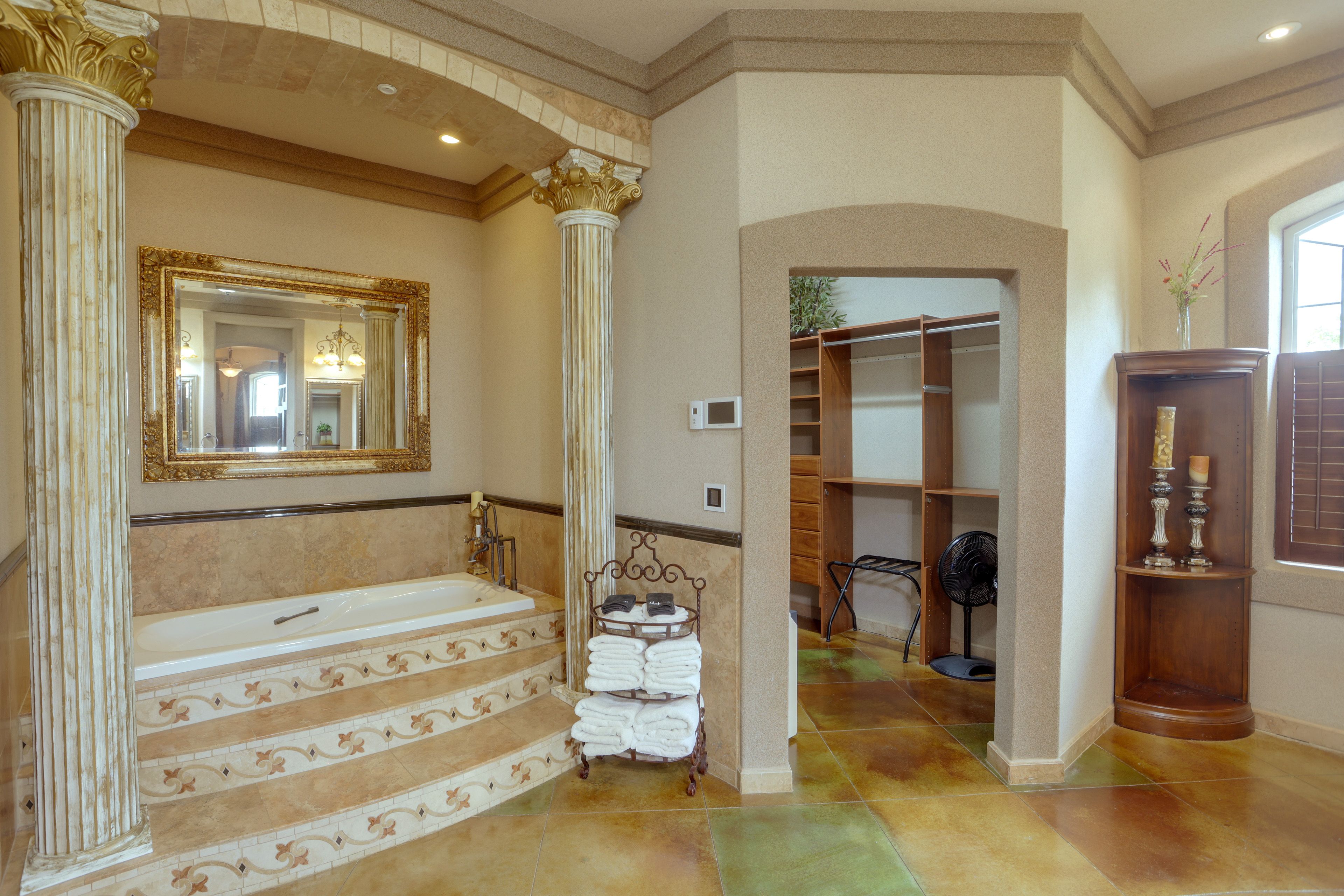 En-Suite Bathroom | Jetted Tub