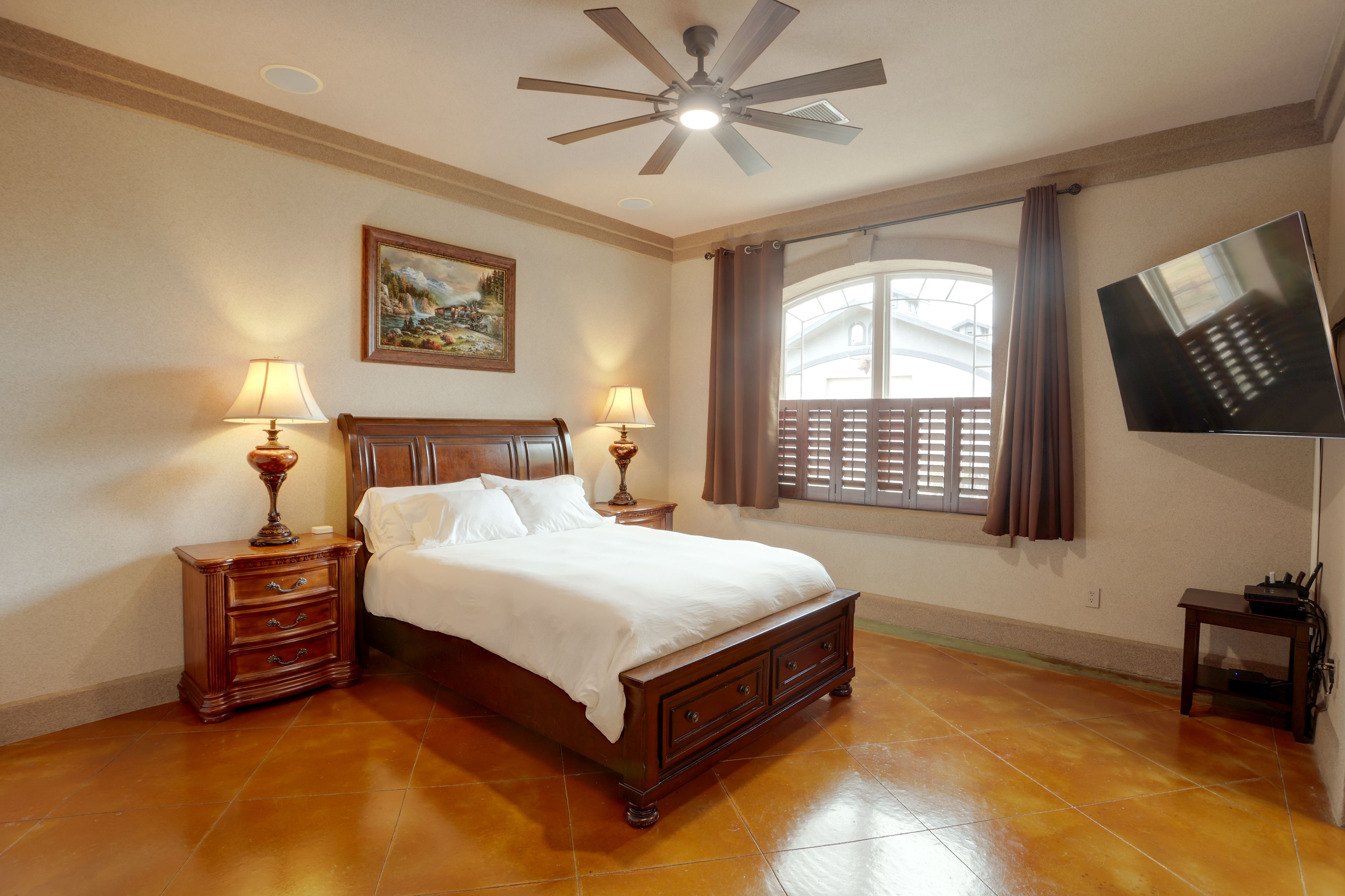 Bedroom 3 | King Bed | Suitable for Mobility-Impaired