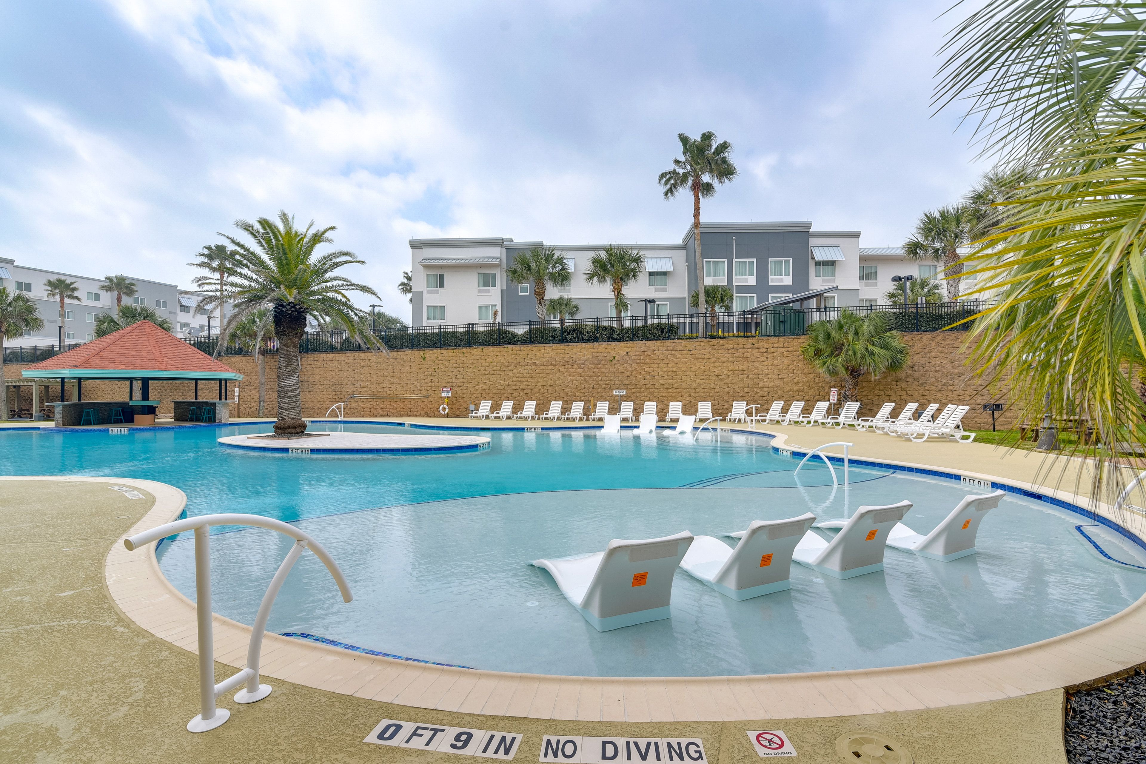 Maravilla Resort Condos Amenities | Outdoor Pool (Steps Away)
