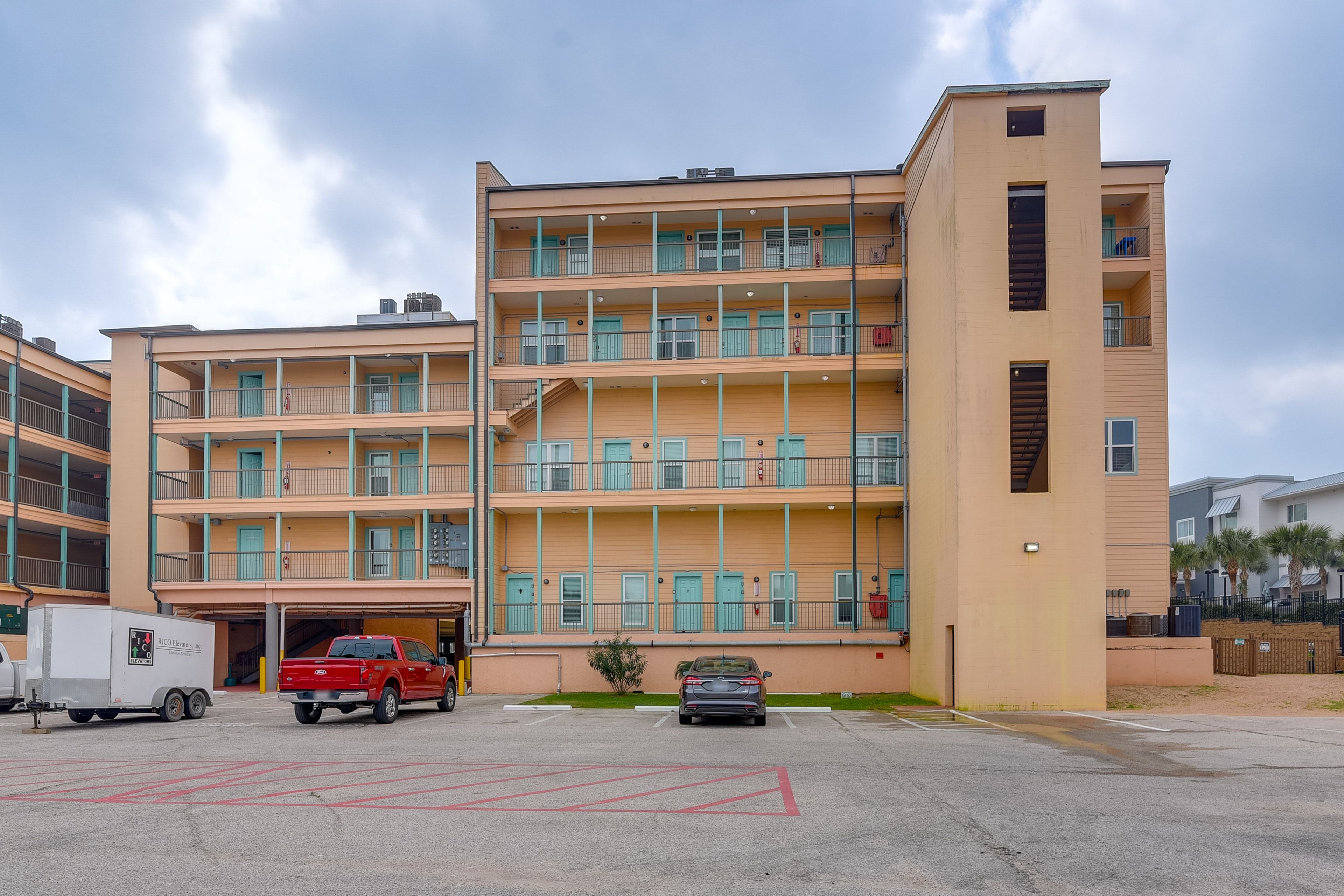 Parking | Open Community Lot