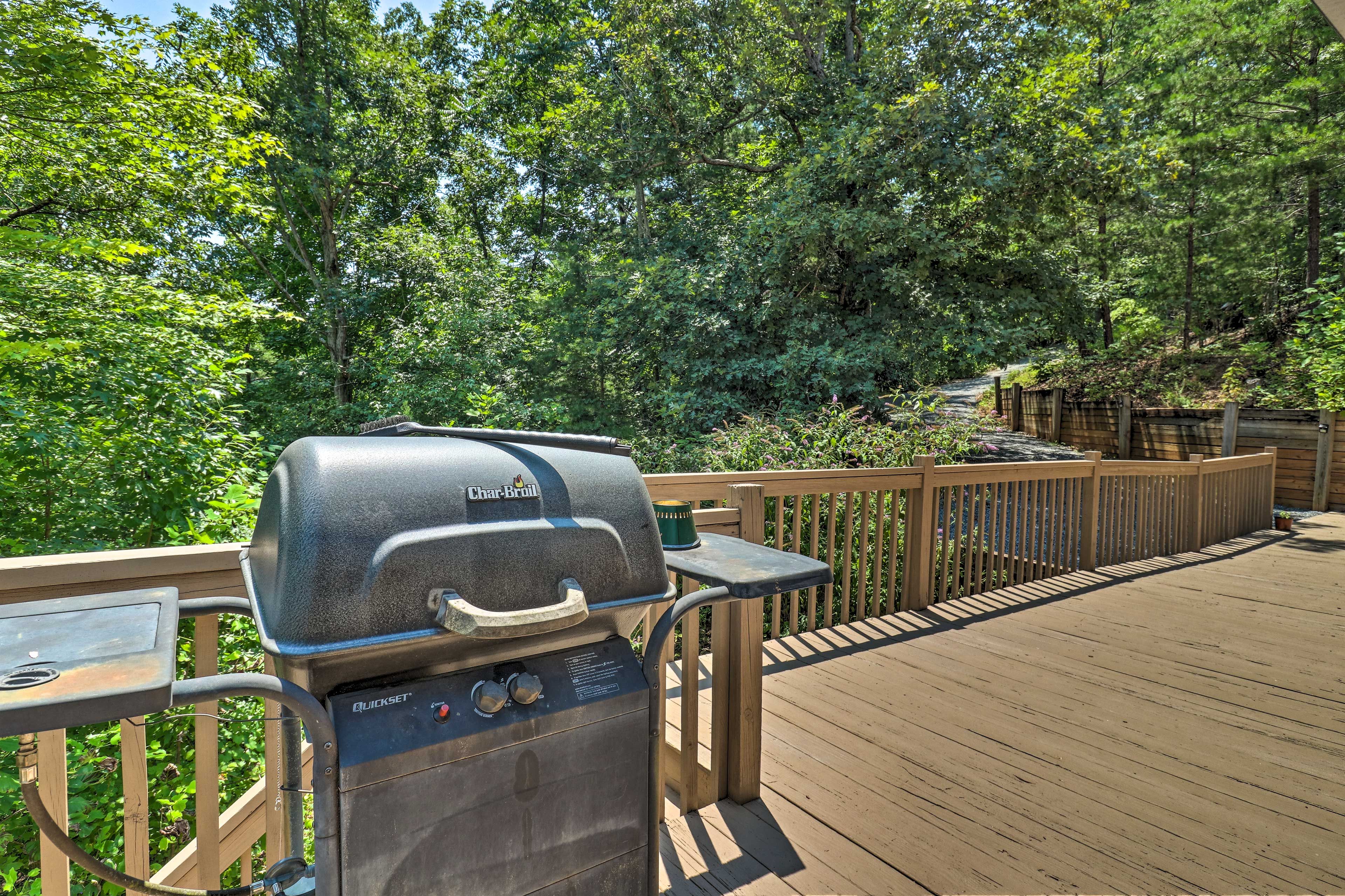 Wraparound Deck | Gas Grill