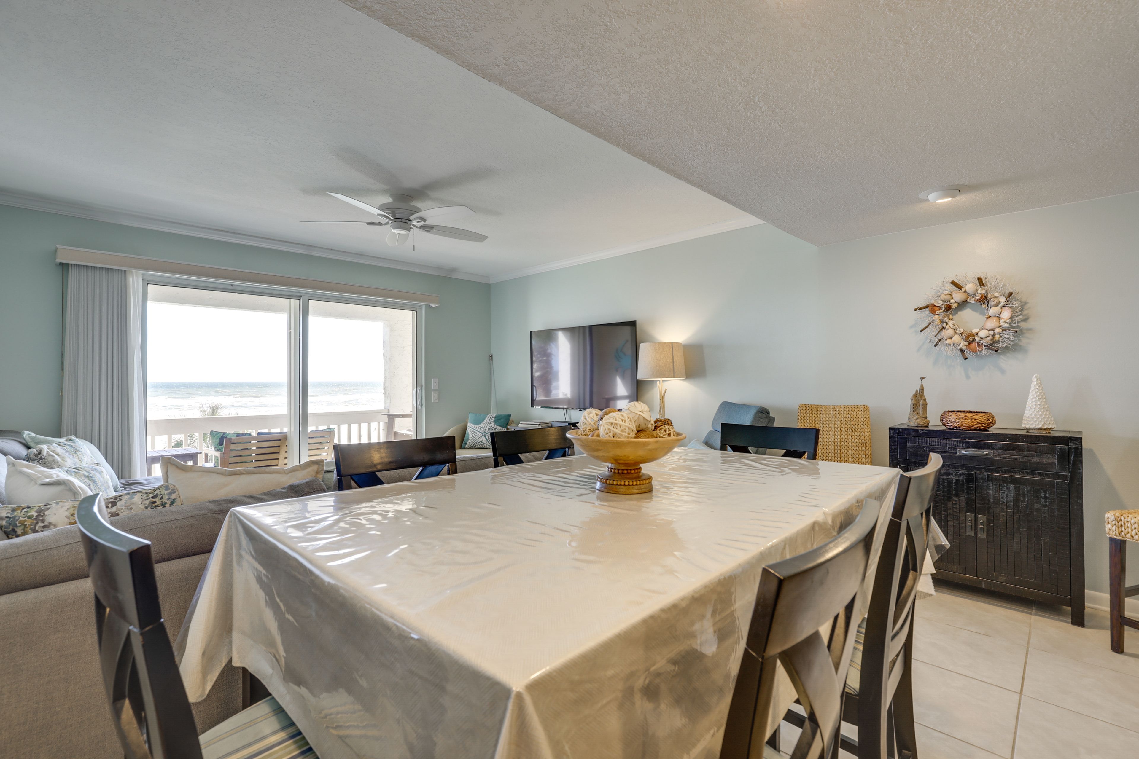 Dining Room | Dishware/Flatware Provided