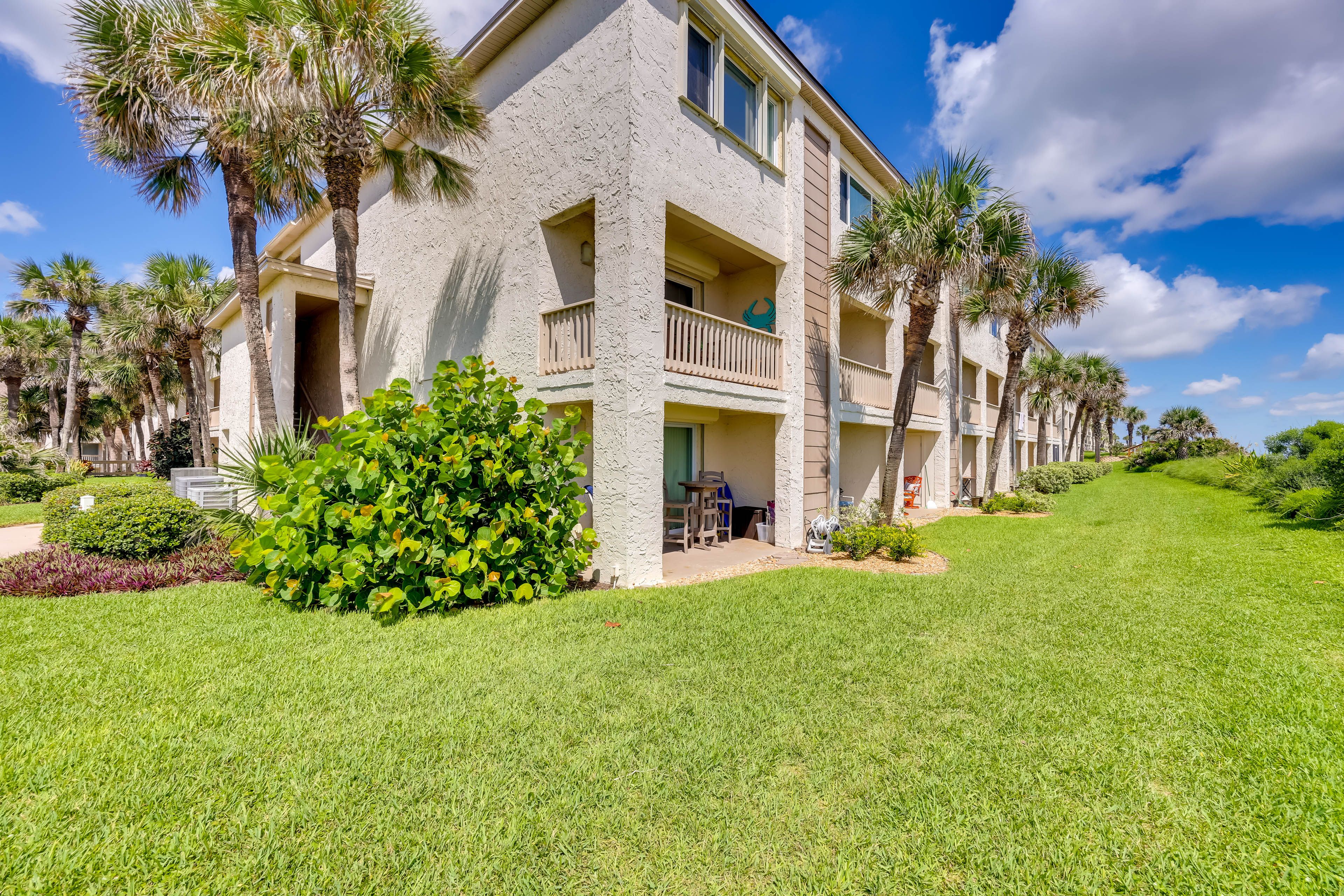 Exterior | Corner Unit
