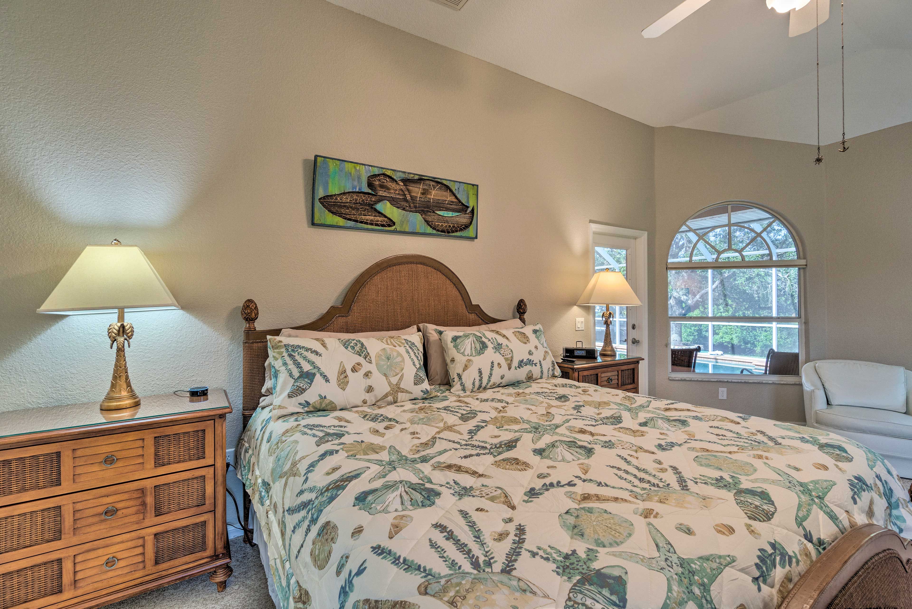 Bedroom 1 | King Bed