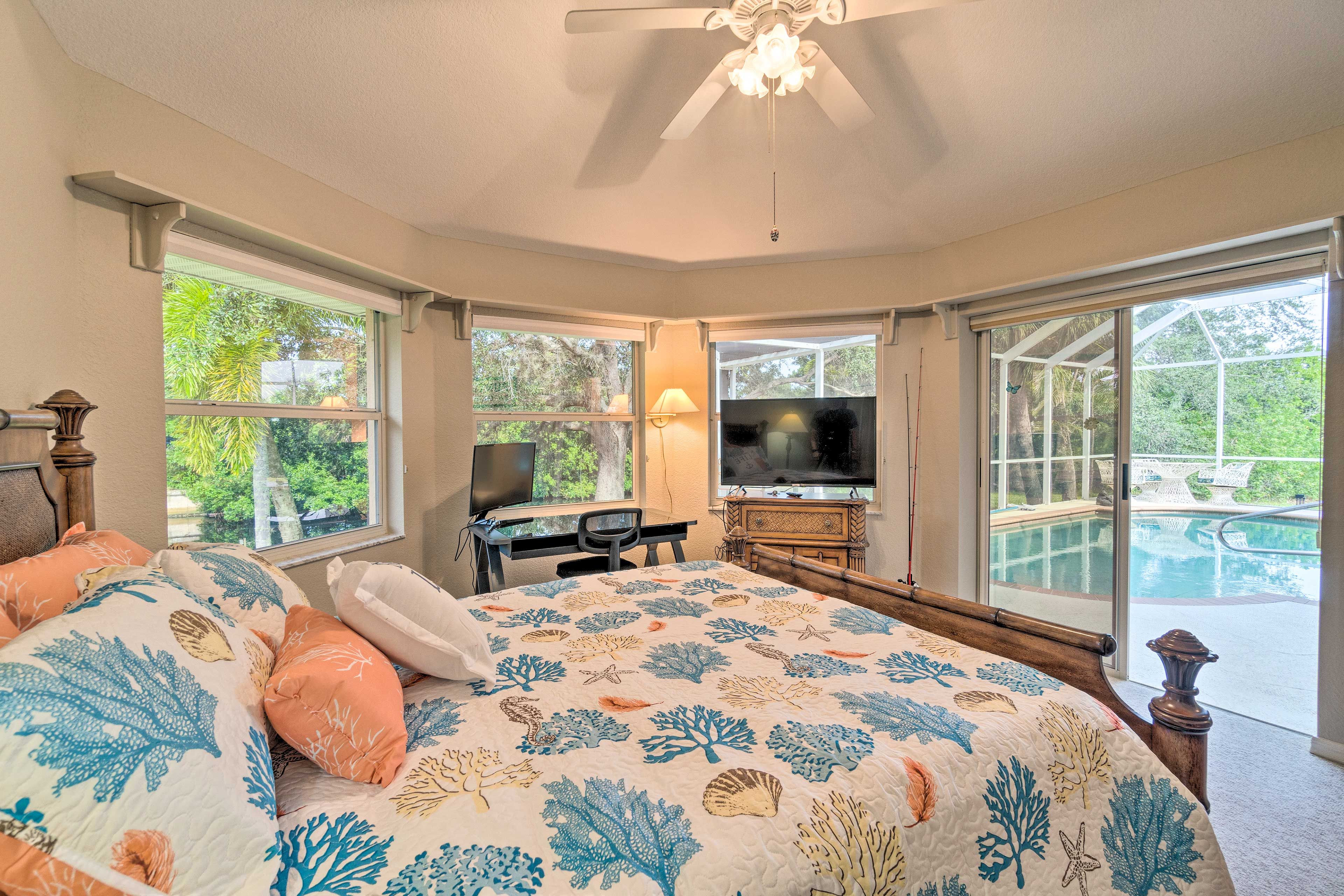 Bedroom 3 | Queen Bed