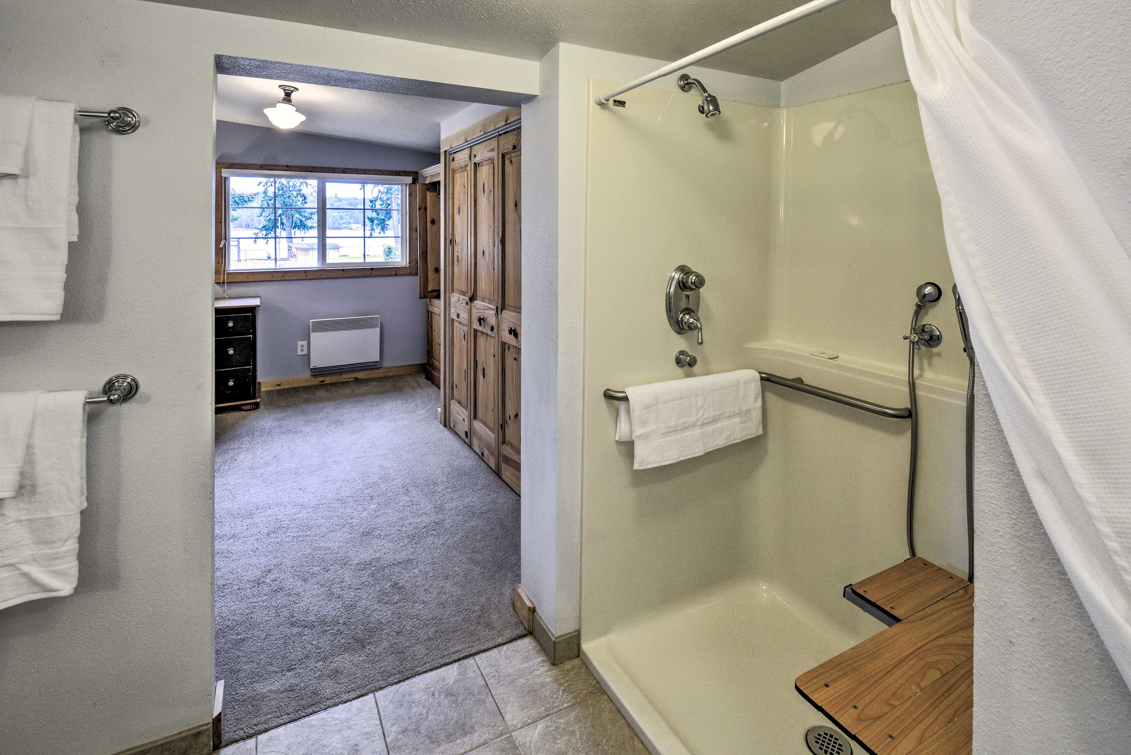 En-Suite Bathroom