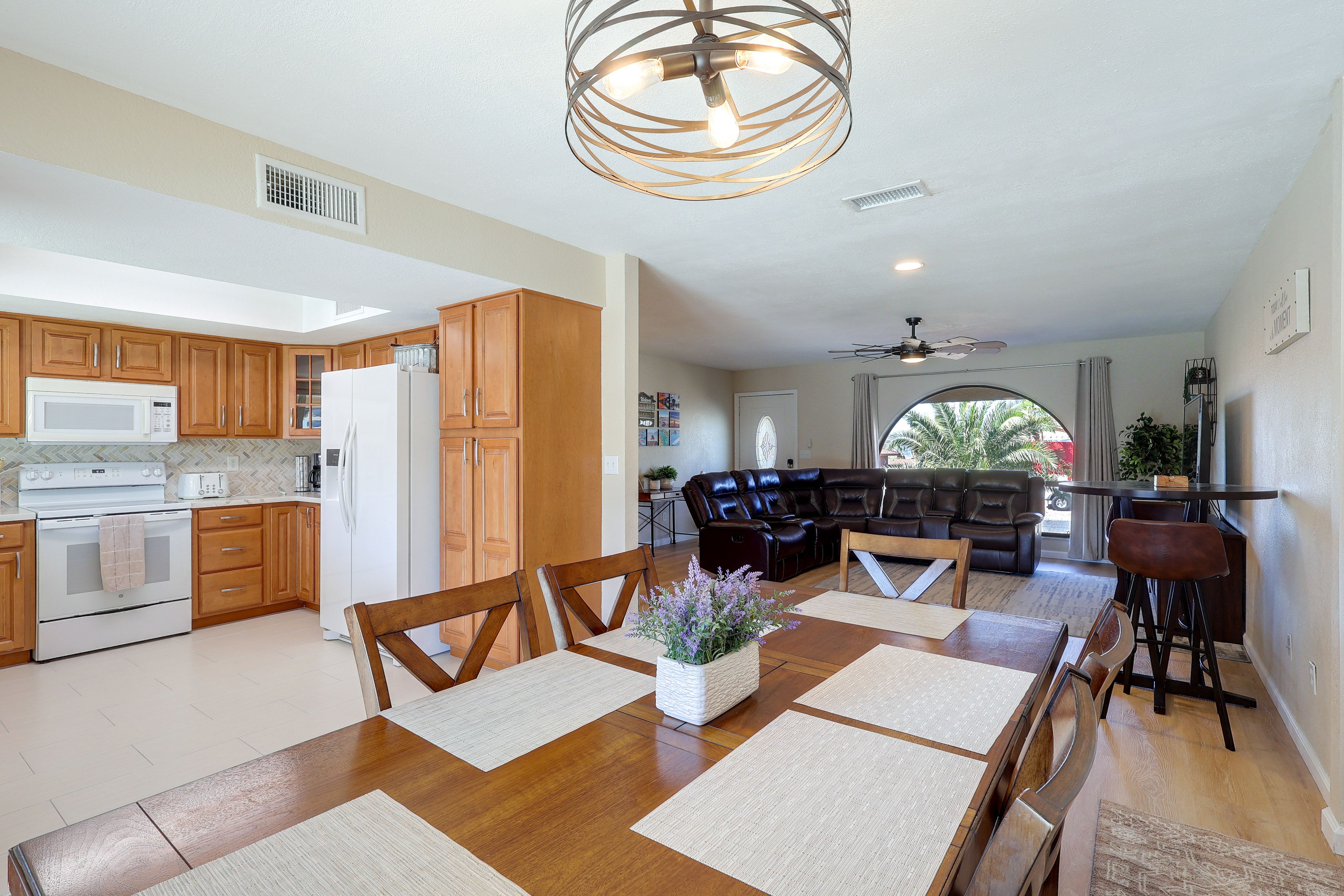 Dining Table | Dishware & Flatware Provided