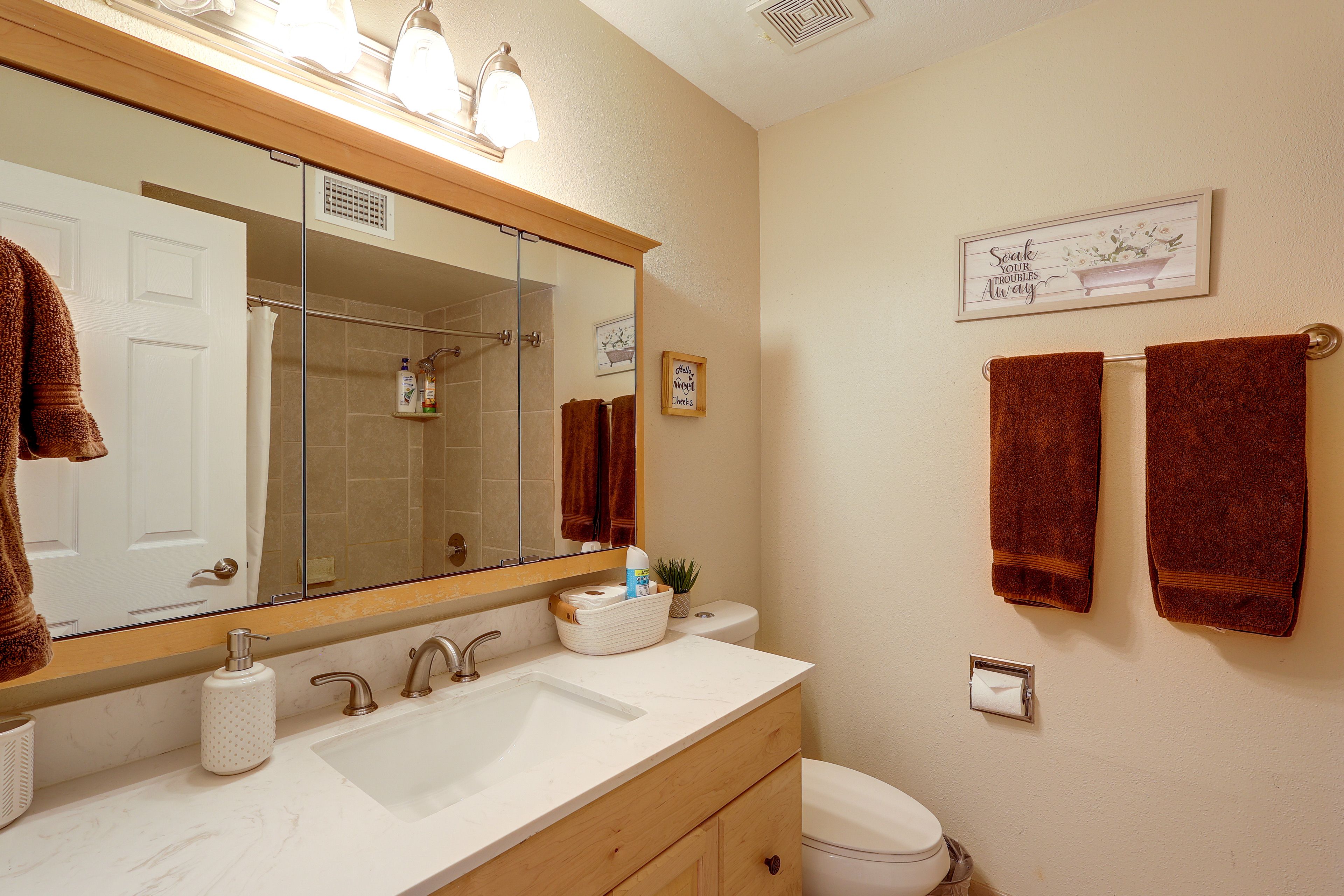 Full Bathroom
