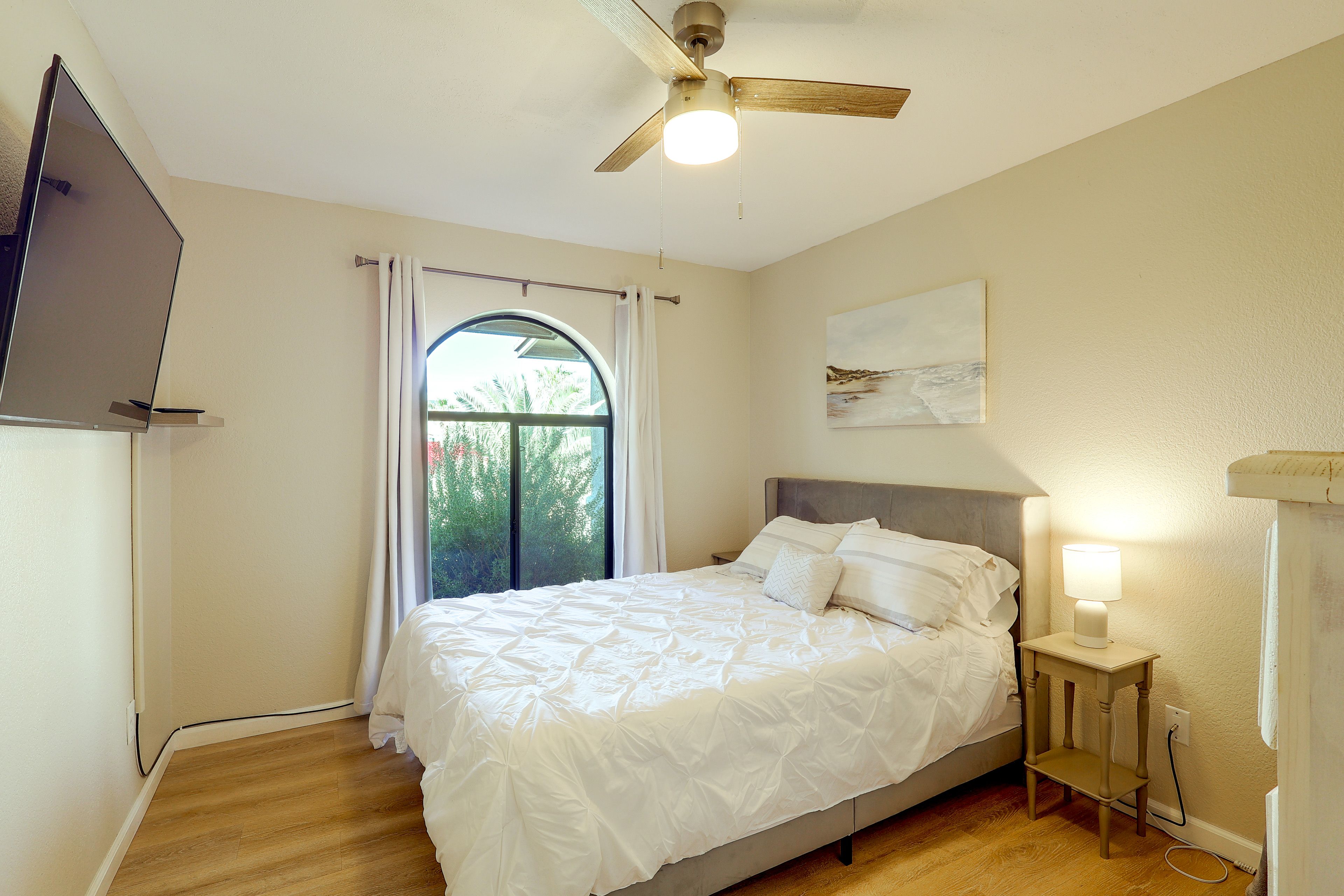 Bedroom 3 | Queen Bed | Twin Rollaway Bed