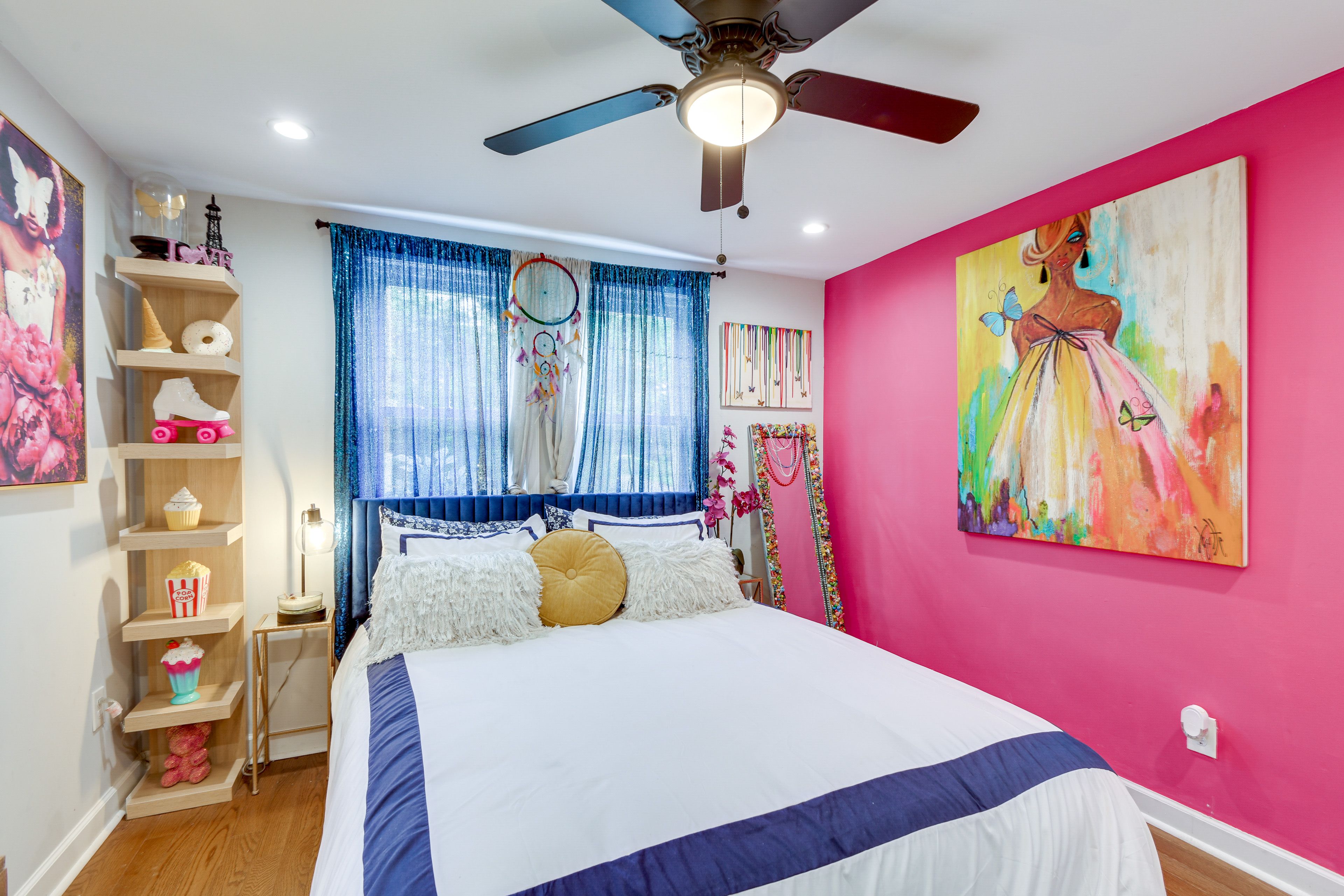 Bedroom 1 | Queen Bed