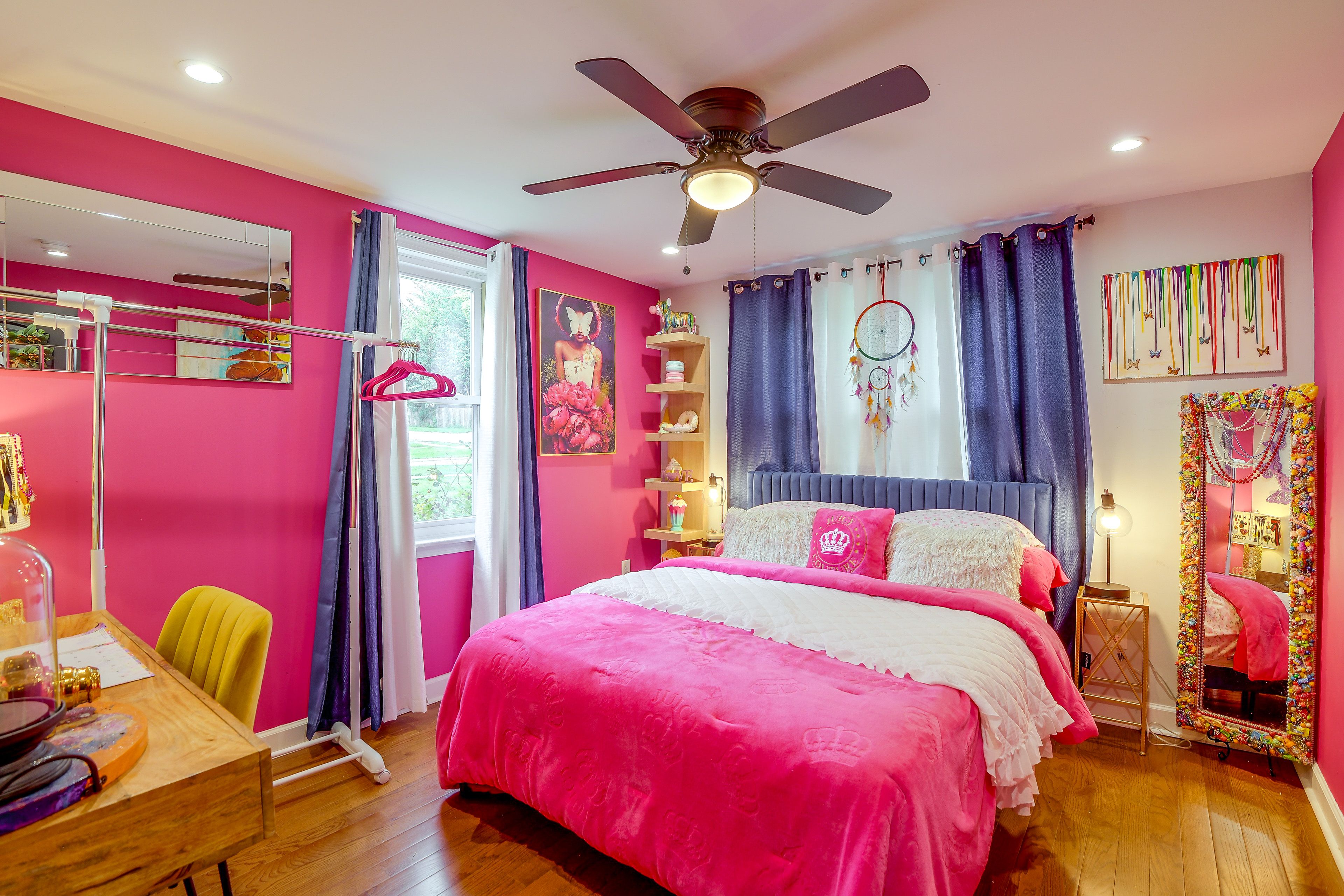 Bedroom 1 | Queen Bed