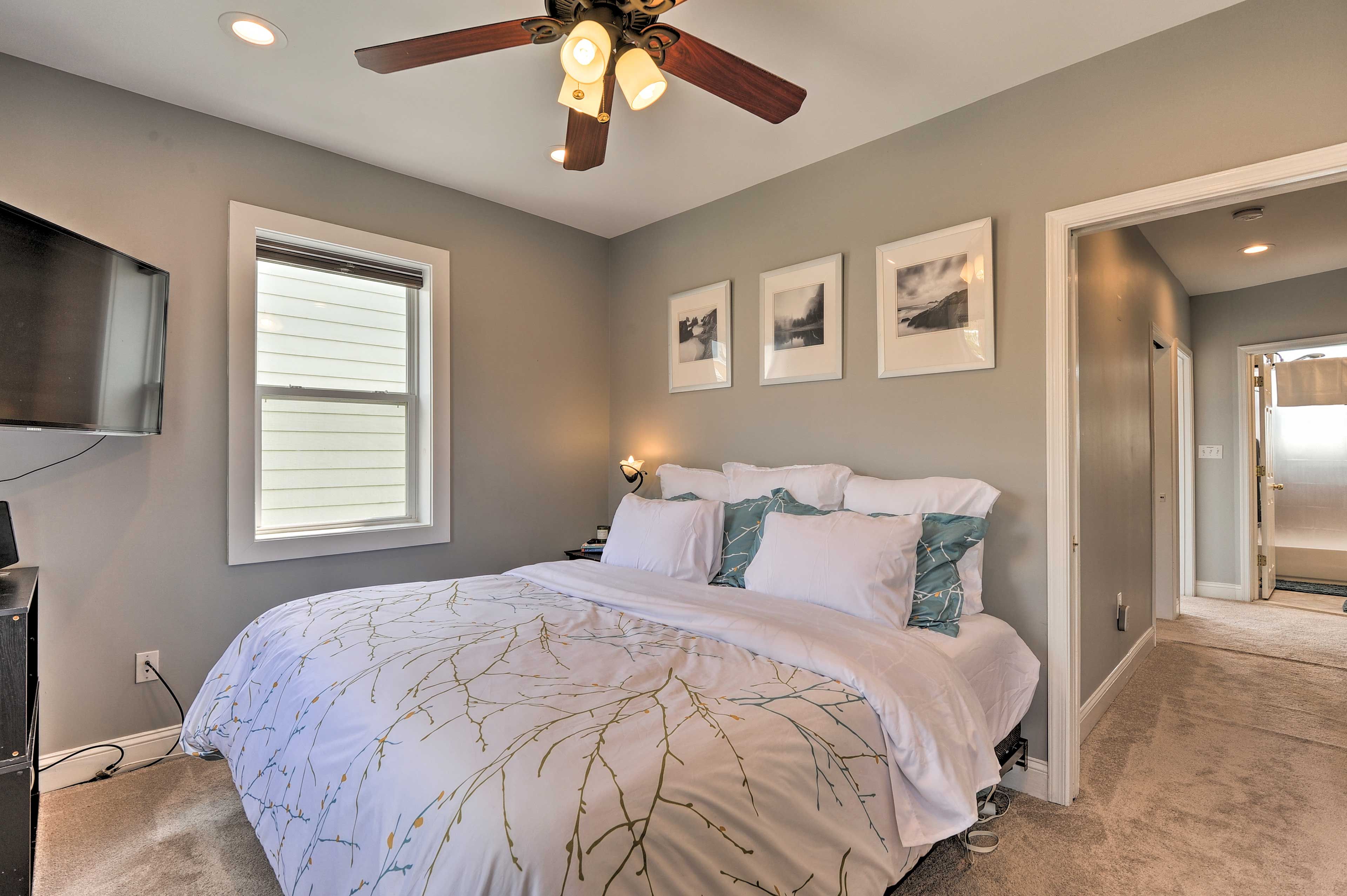 Bedroom 1 | Smart TV