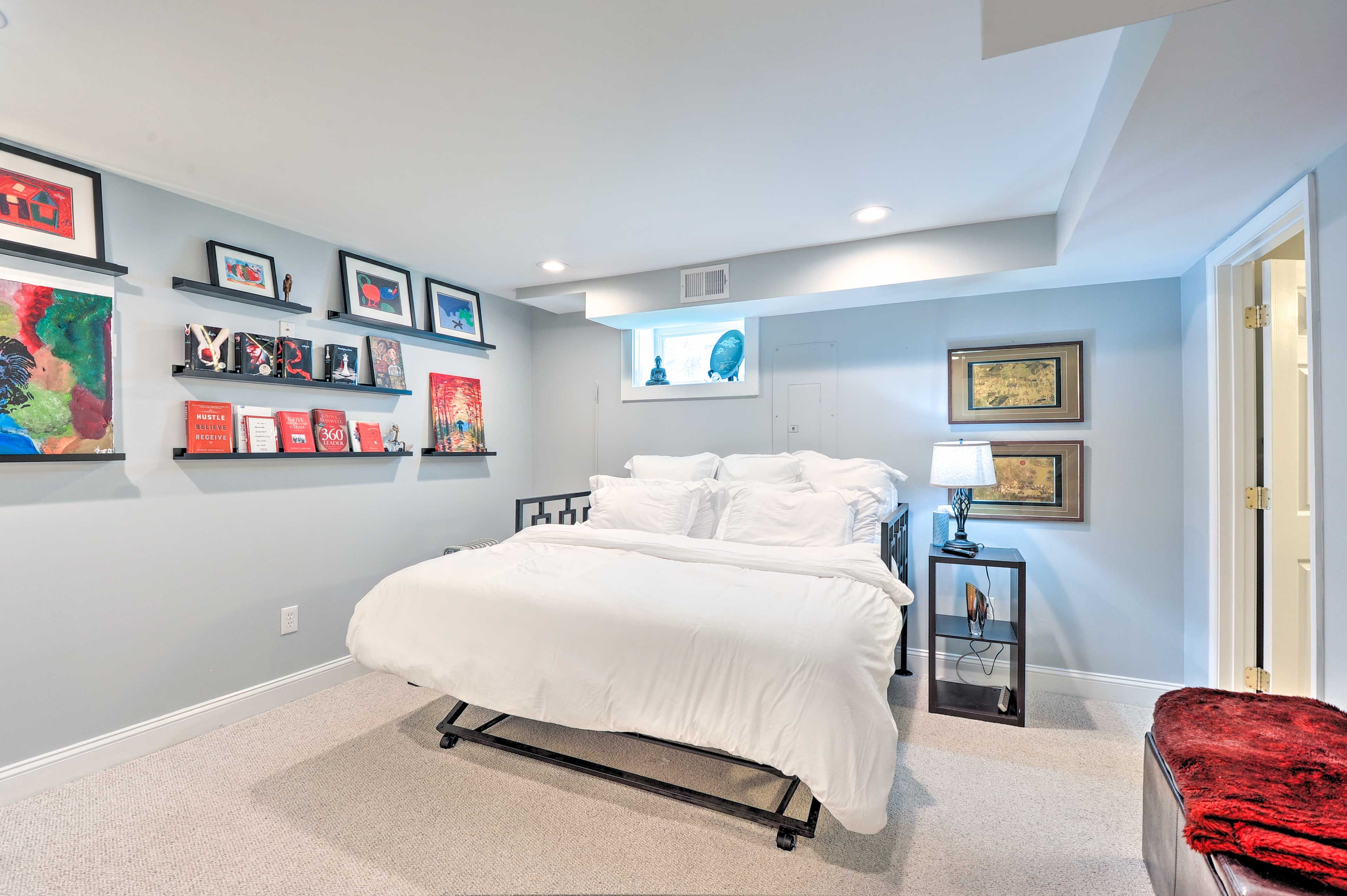 Bedroom 2 | King Bed | Converts to Two Twins